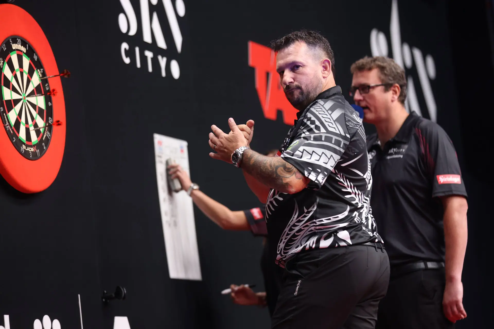 Jonny Clayton at the 2026 New Zealand Darts Masters