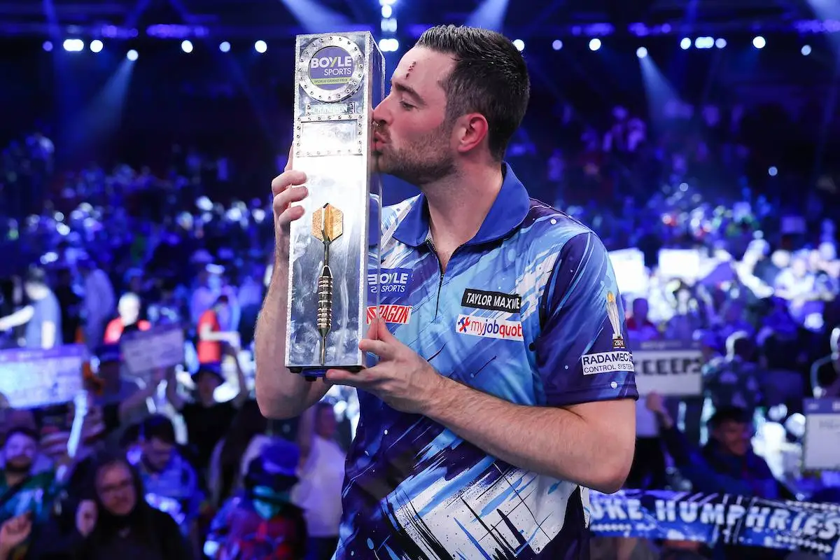 2026WGPFinal_Humphries_Trophy05