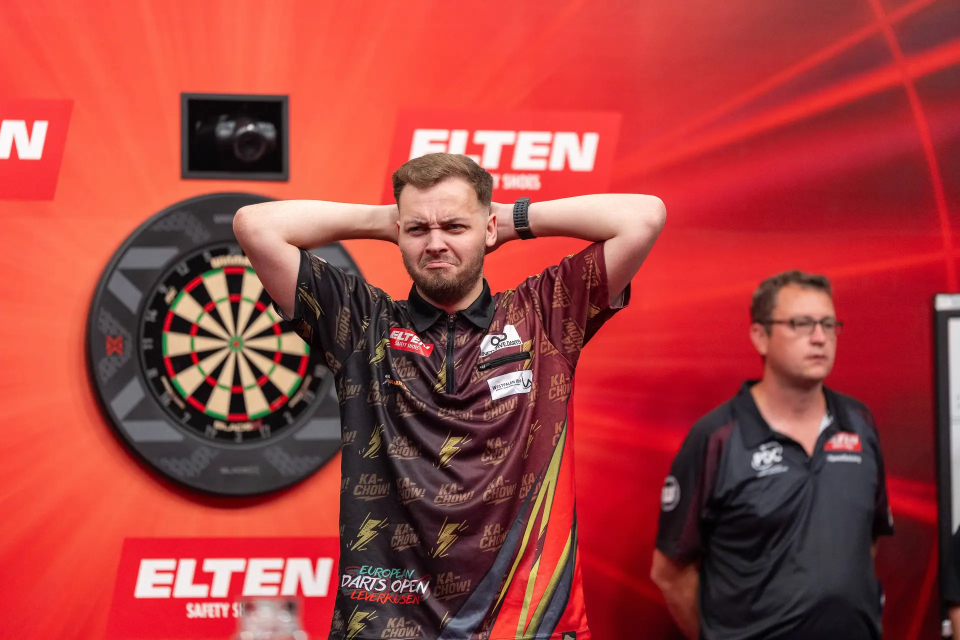 England trip almost called off, now in the World Youth Championship final: How a dart shop owner made Jan Schmidt’s darting fairytale possible