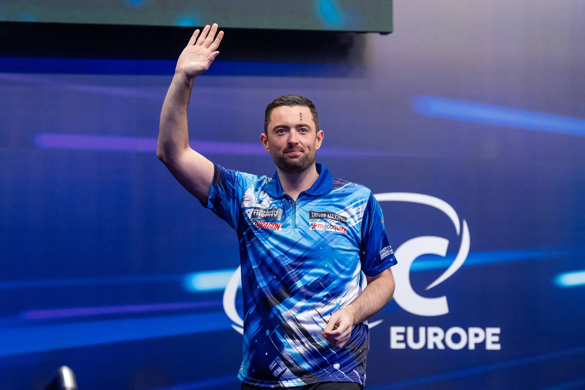 Swiss Darts Trophy Sunday Afternoon Round-up | Luke Humphries averages over 114 in staggering performance as van Veen and Clayton advance into final session