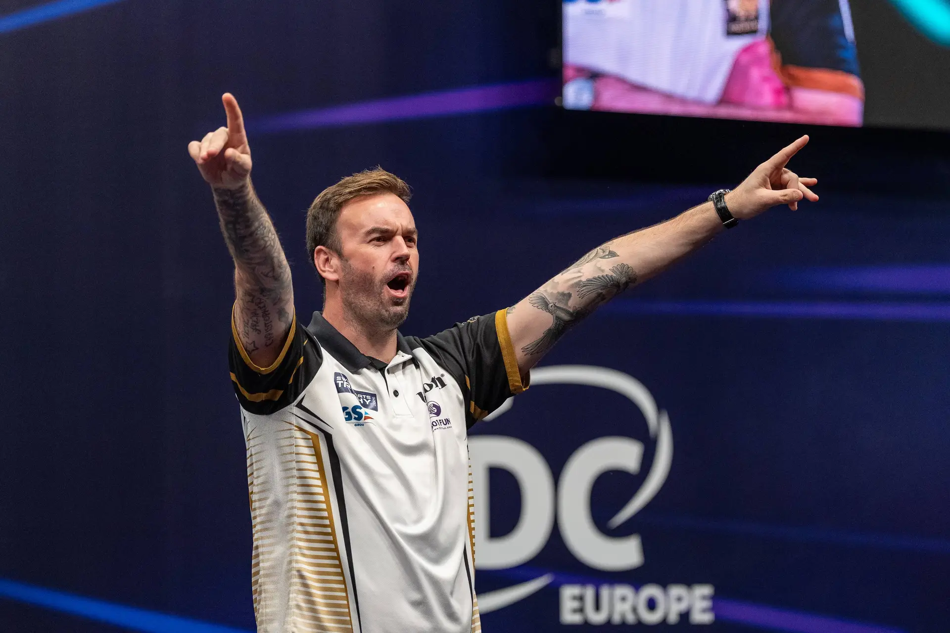 LIVE Dutch Darts Championship Saturday Afternoon | Smith, Nijman, Chisnall headline as Sedlacek and Schindler clash for coveted Dortmund spot