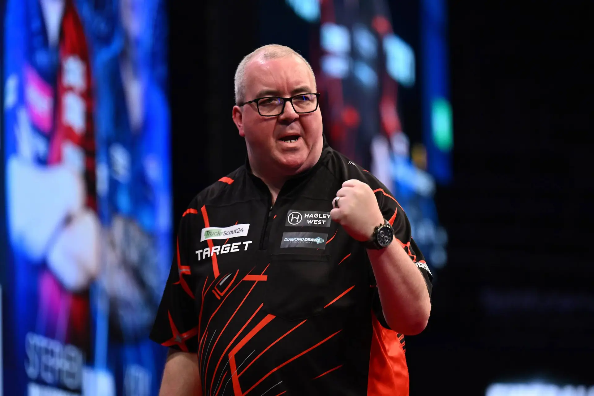 Stephen Bunting fist pumping