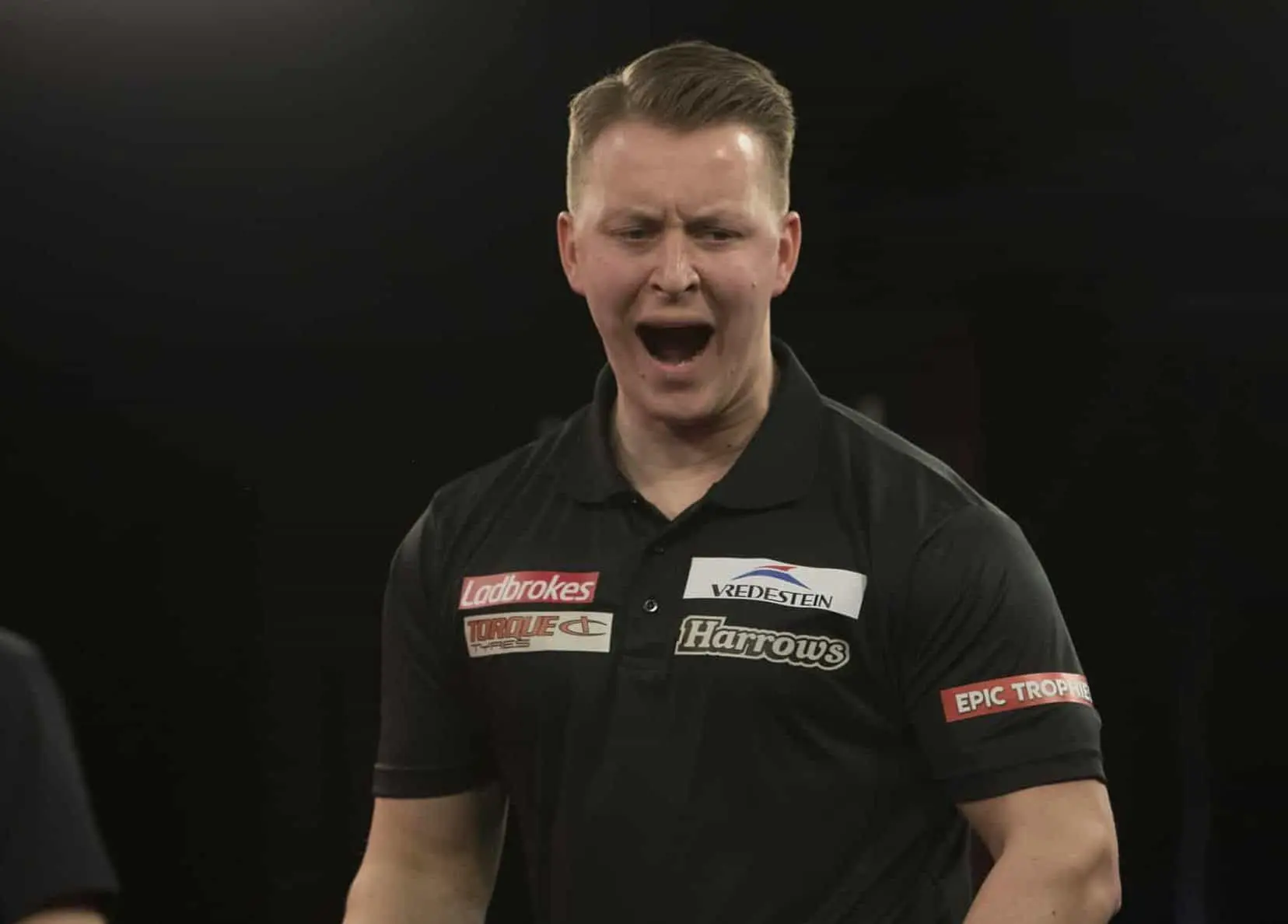 Josh Payne signs five year deal with Red Dragon Darts