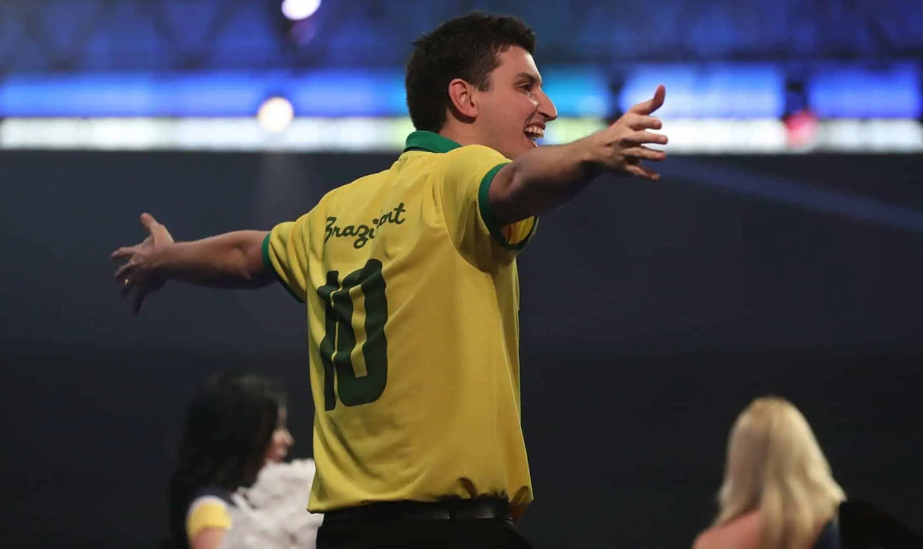 Emotional Portela claims first ever World Championship win over record breaking Beaton