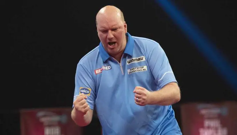 Van der Voort sees off Cullen in whitewash win, Harris breezes past out of sorts Chisnall