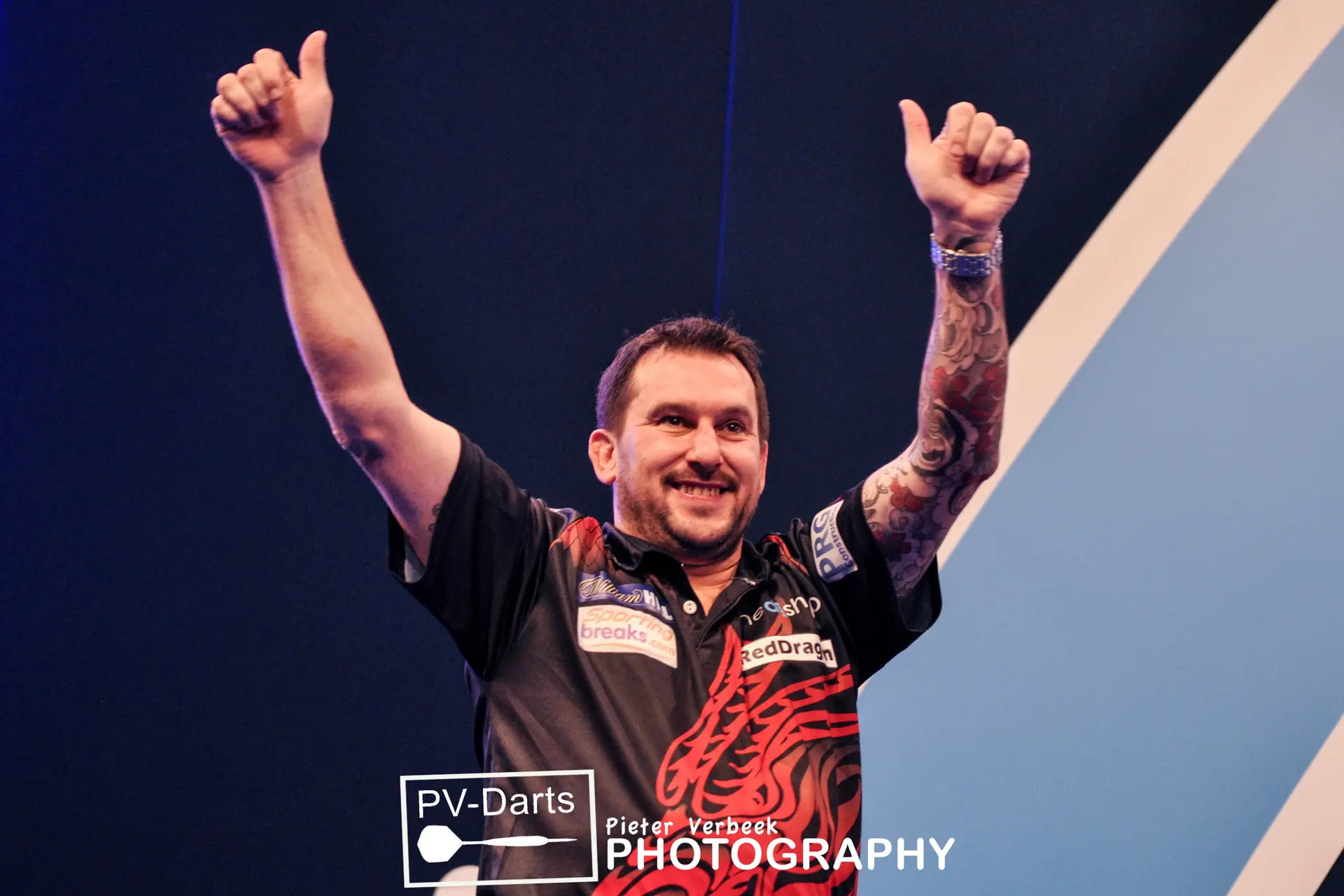 VIDEO: Clayton wirft 9-Darter bei Premier League Darts