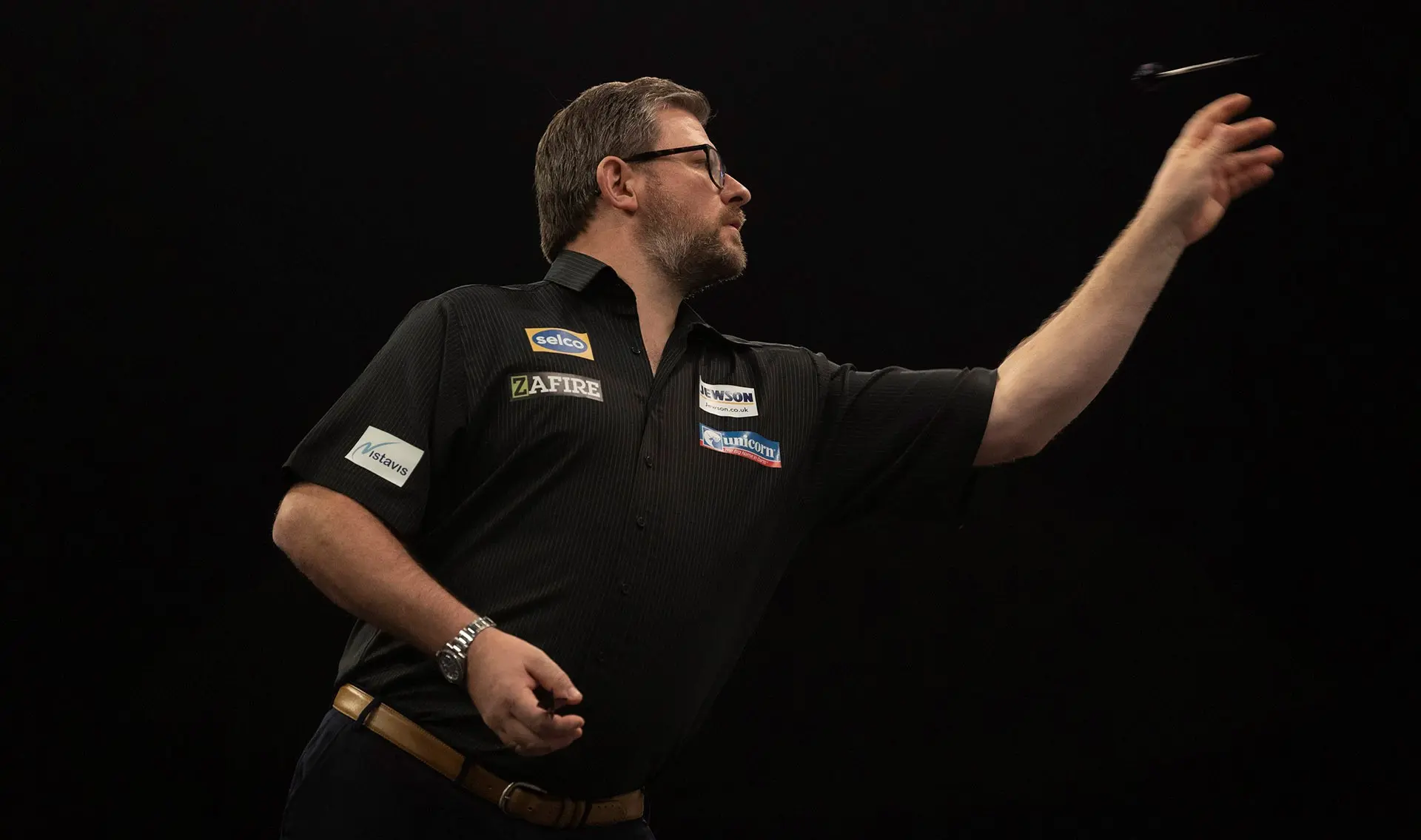Wade zieht mit Sieg über Kuivenhoven in die zweite Runde der Darts WM ein