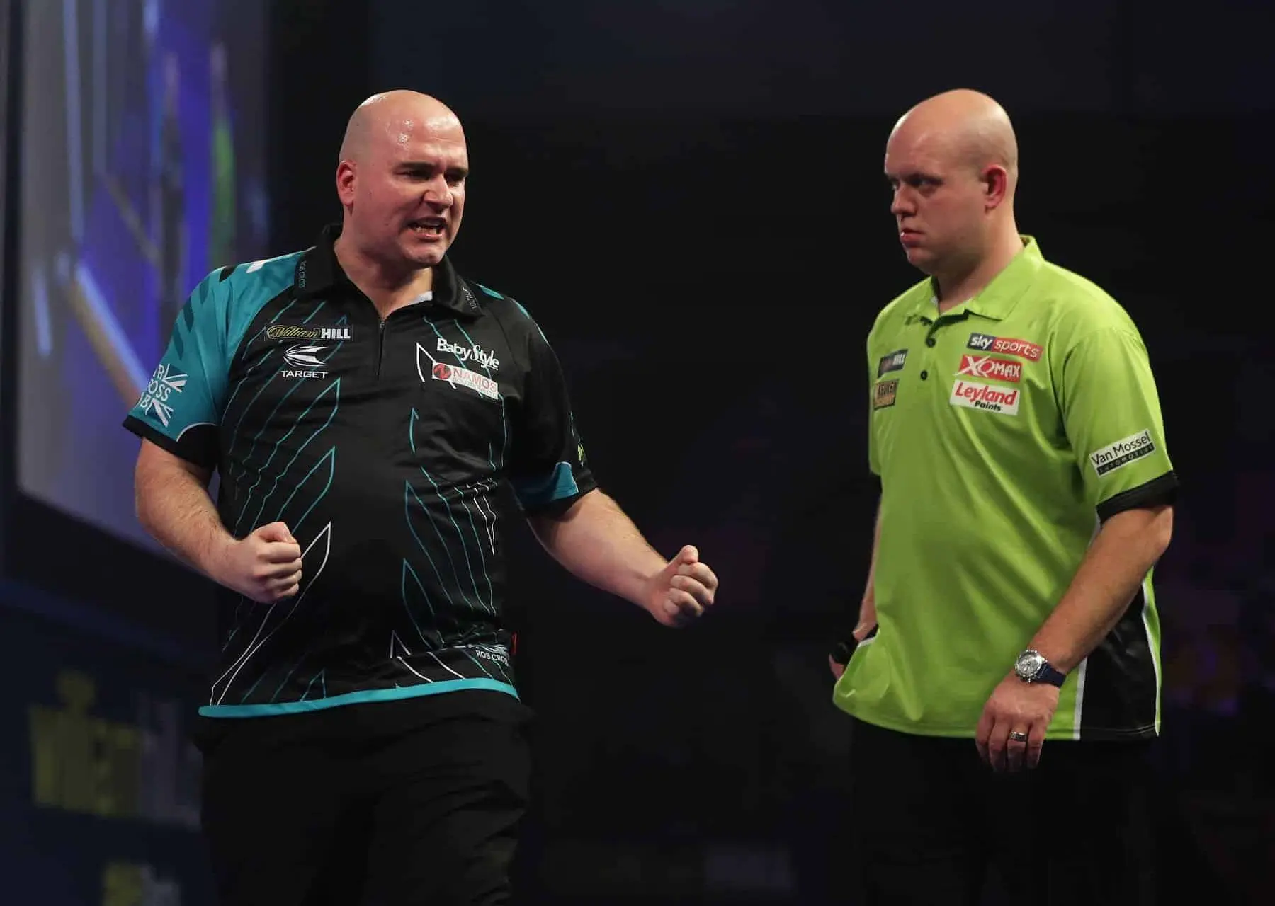 Van Gerwen verliert beim Masters gegen Cross