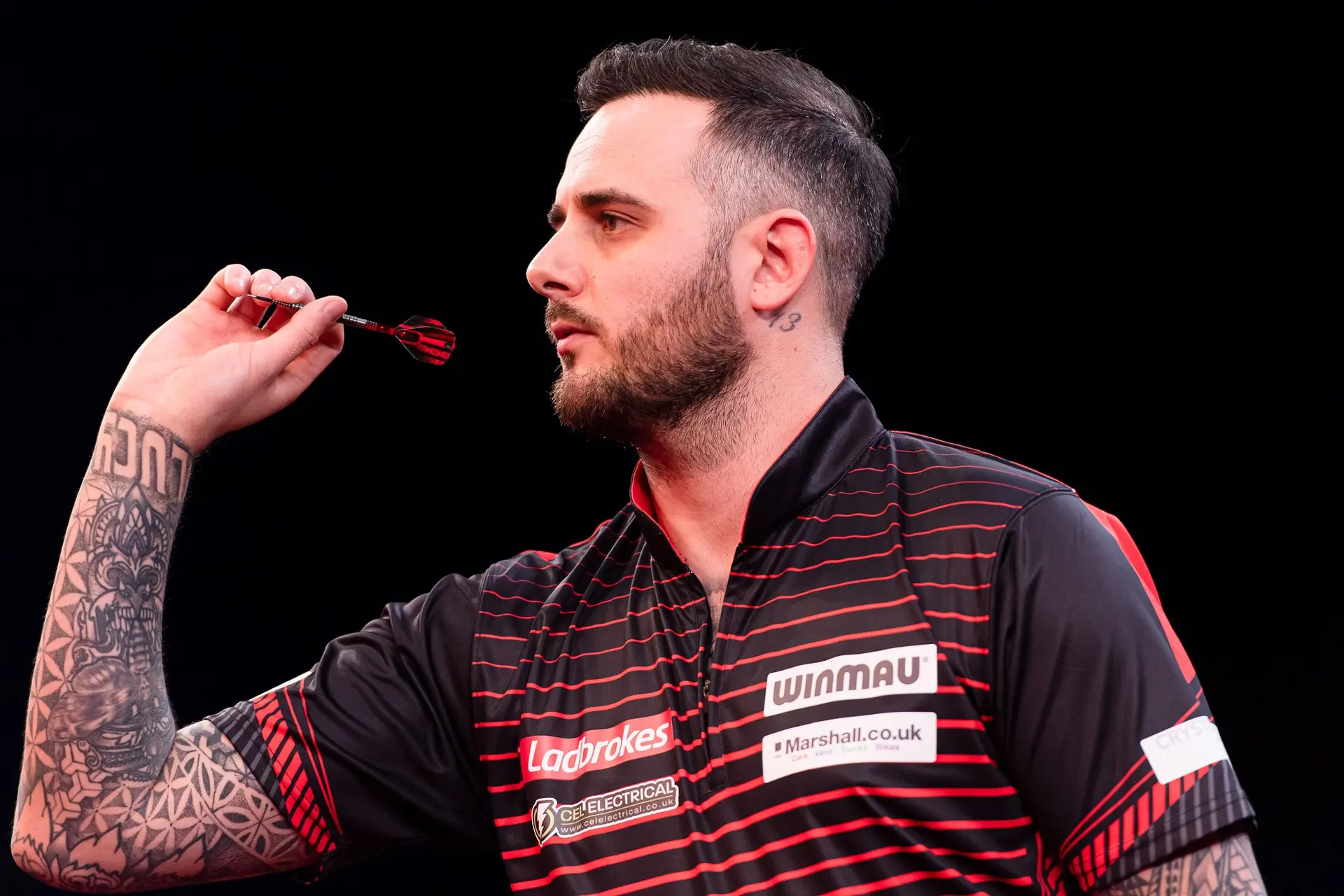 Cullen besiegt Anderson mit einem Average von 106 und erreicht das Masters-Viertelfinale