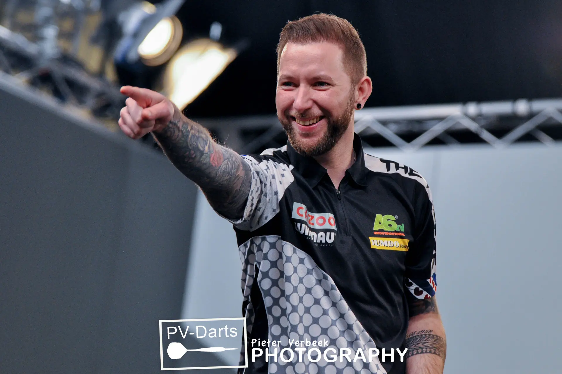 Noppert gewinnt erstes Major auf bizarre Weise mit Sieg über Smith