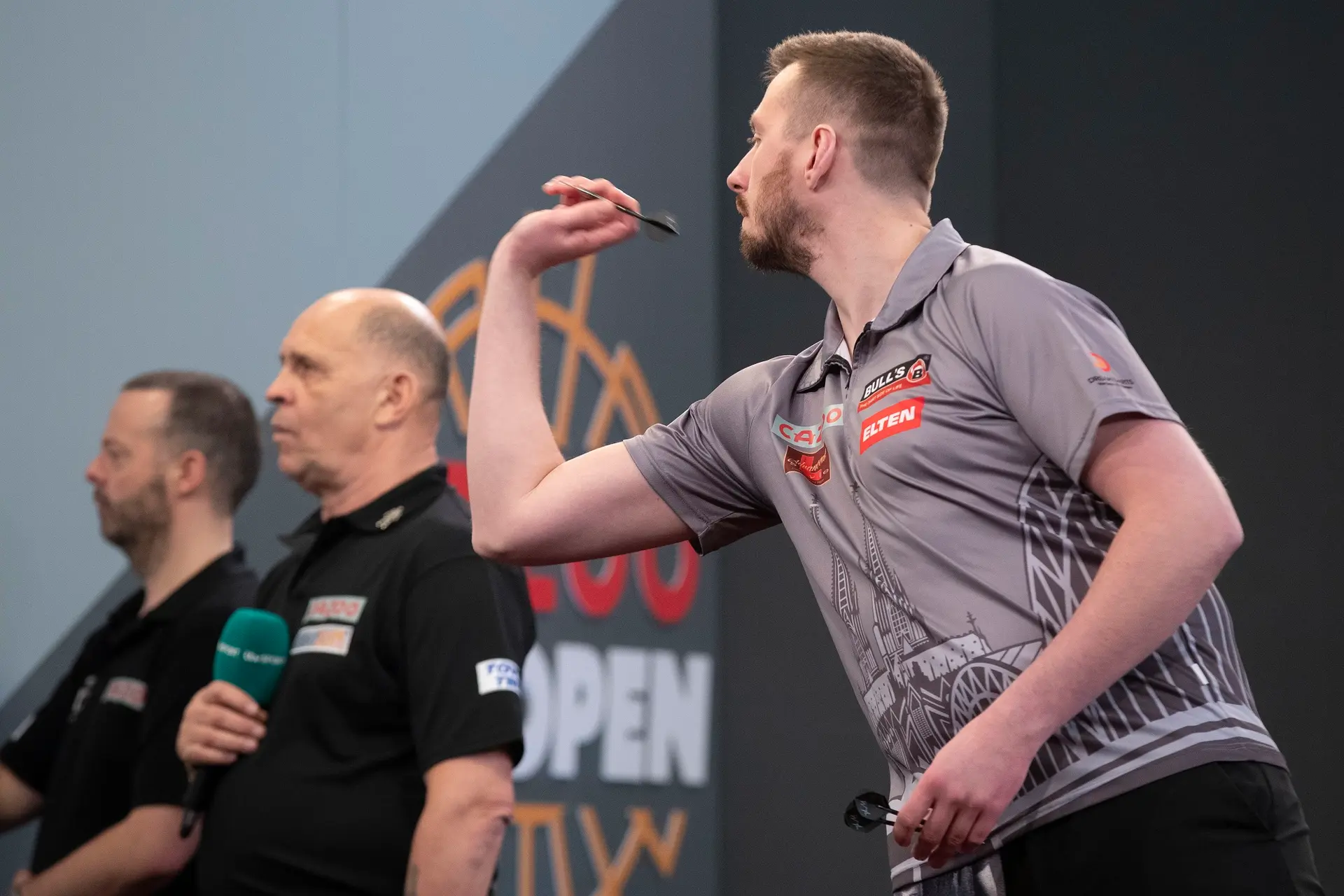 Hempel unterschreibt Vertrag mit Hersteller Winmau: ''Ich hatte das Gefühl, dass ich mich noch einmal verändern muss''