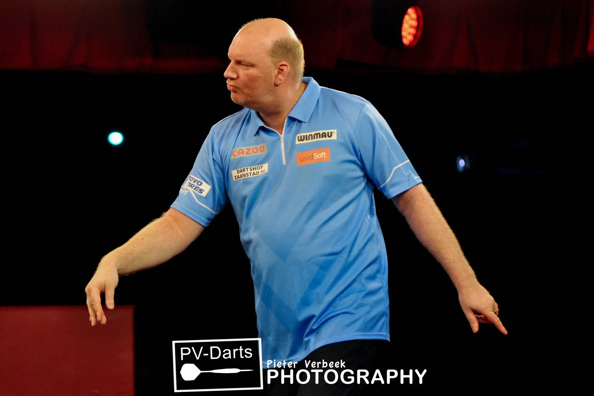 Van der Voort kommt trotz schwieriger Vorbereitung gut durch die UK Open: "Es war ein bisschen stressig"