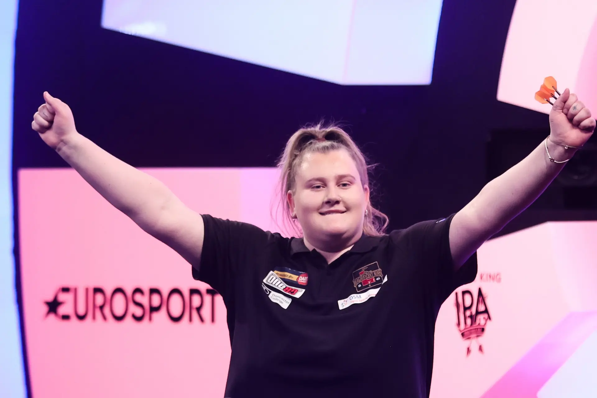 Beau Greaves holt sich den Titel beim Frauenturnier der WDF World Open mit einem Whitewash