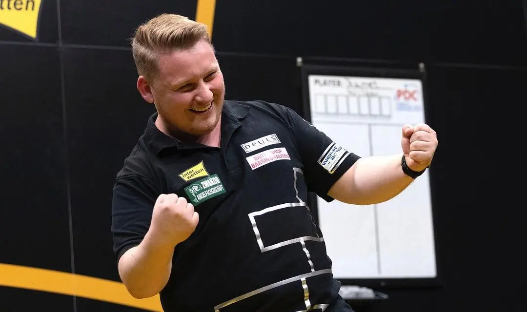 Schindler beendet Match gegen Borland mit grandiosem 11-Darter und zieht in die zweite Runde der Players Championship 22 ein, Wright in der ersten Runde ausgeschieden