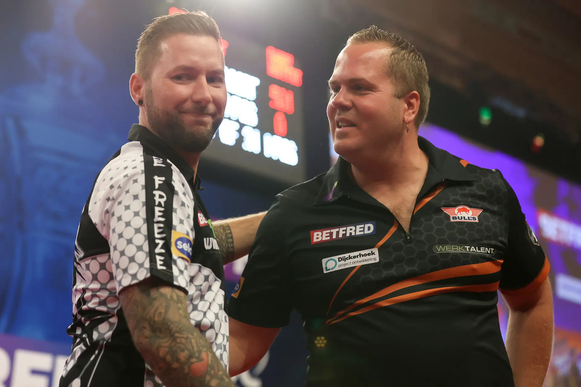 PDC Order of Merit: Van Duijvenbode ist nach seinem letzten Platz auf der Pro Tour wieder zweiter Niederländer in der Weltrangliste; Schindler knapp hinter Clemens