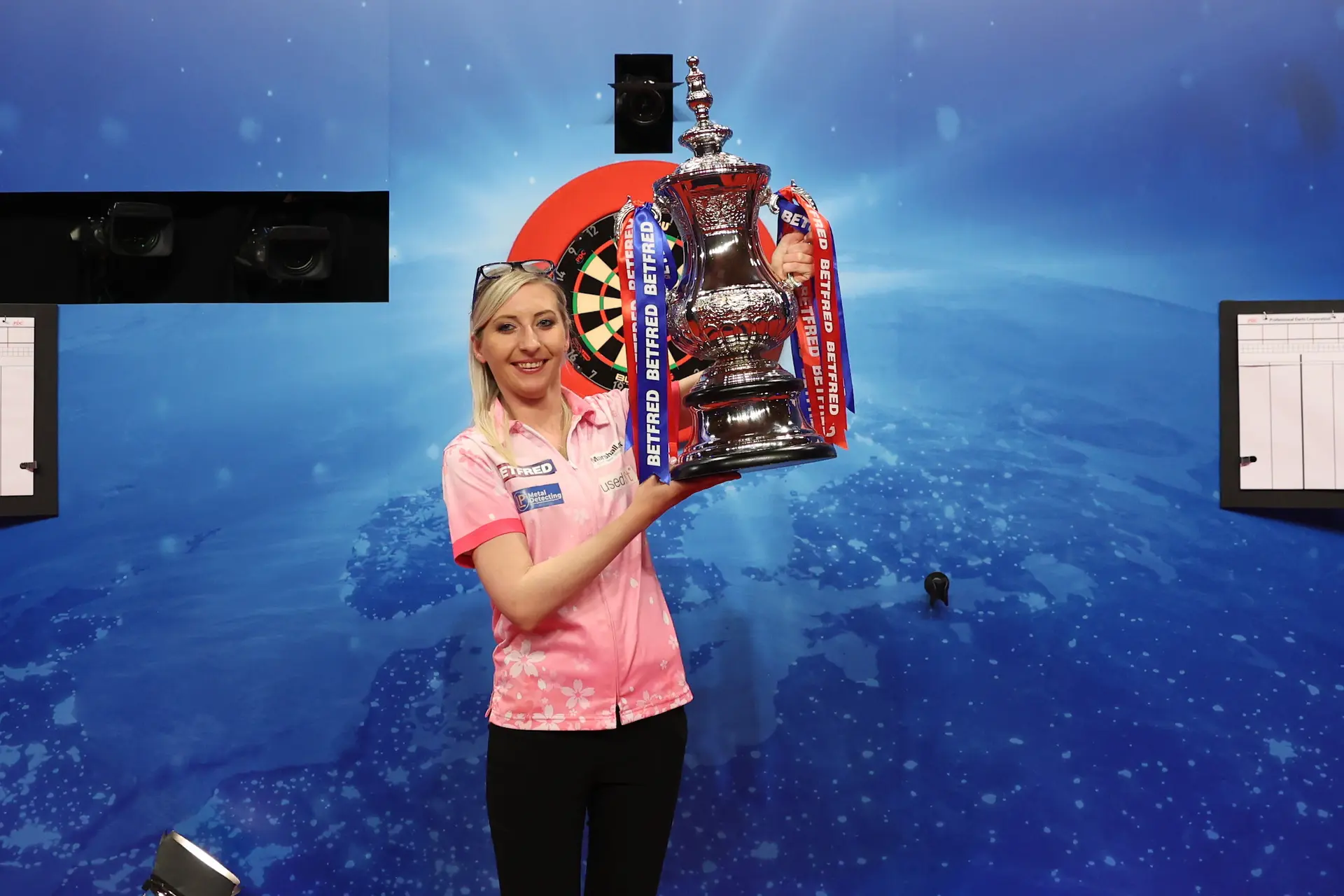 Sherrock nach historischem Women's World Matchplay-Titel: "Ich gewöhne mich daran, Geschichte zu schreiben"