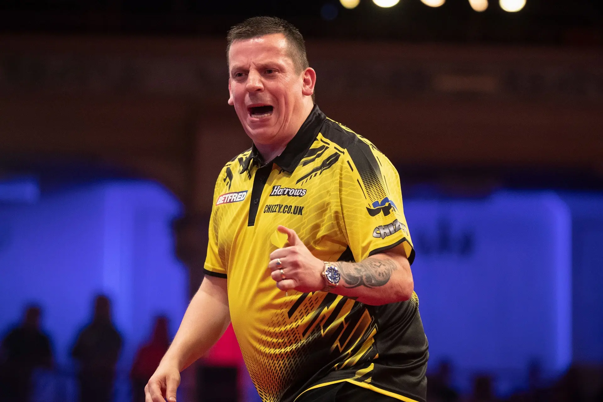 Joyce überholt Baggish nach entscheidendem Leg, Chisnall triumphiert gegen Hughes
