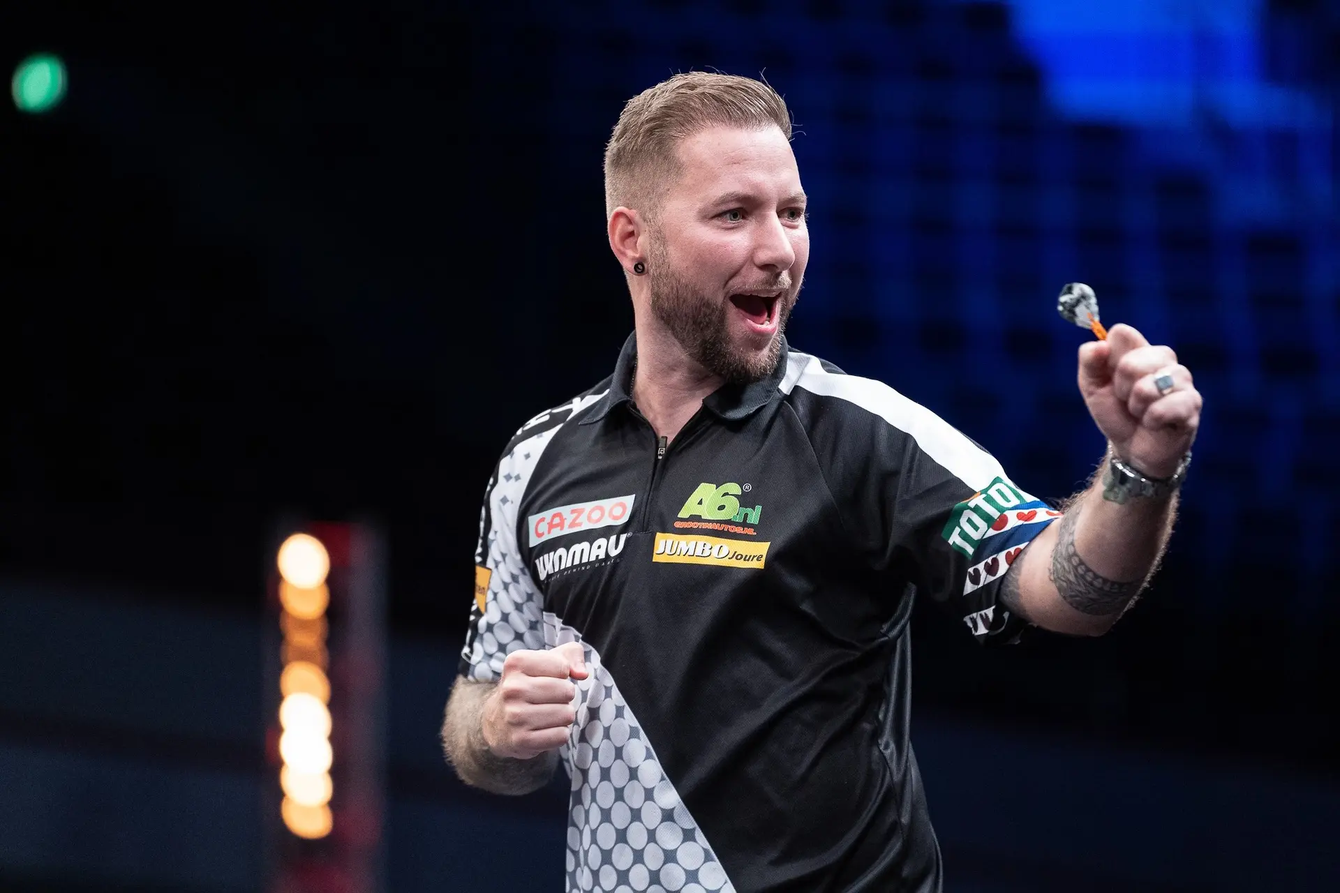Gute Finishes helfen Noppert beim Grand Slam of Darts gegen Perez