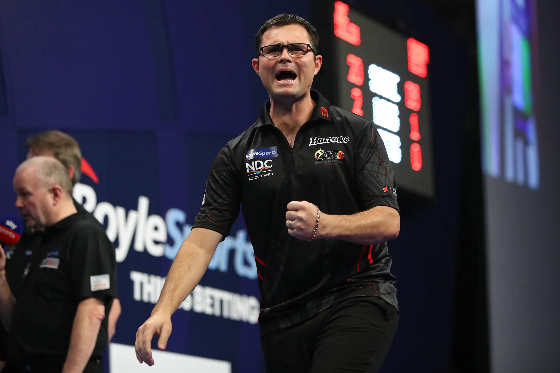 Heta holt sich den Titel bei der Gibraltar Darts Trophy nach sechs vergebenen Matchdarts von Wright