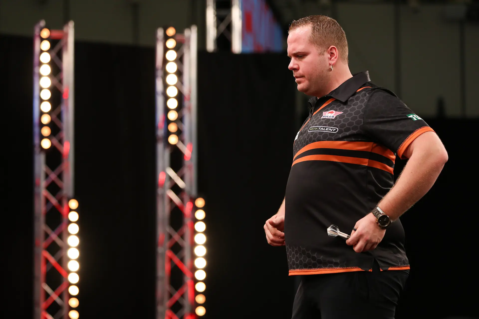 Van Duijvenbode entgeht dem Ausscheiden bei der World Darts Championship nach spannendem Thriller