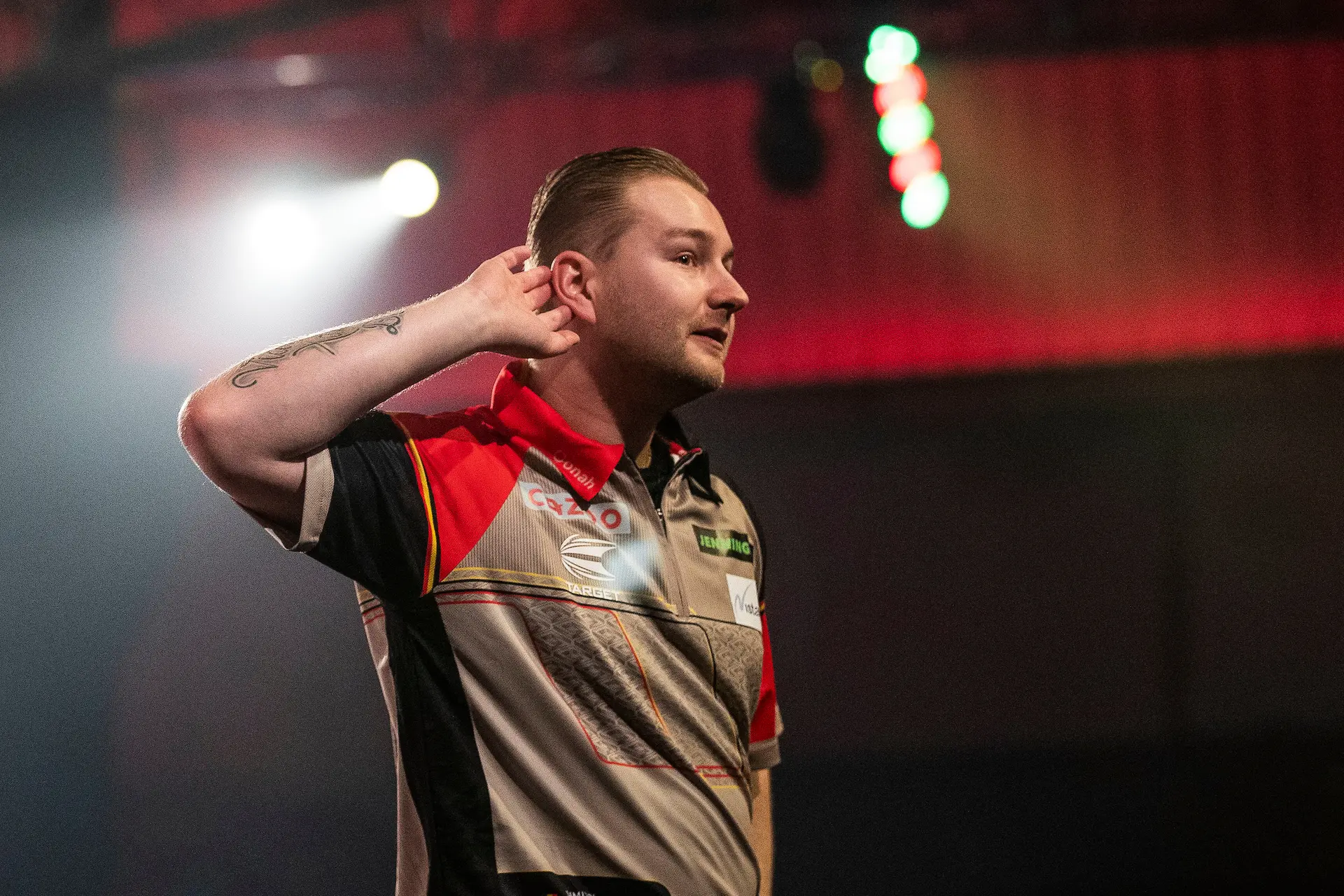 Van den Bergh freut sich auf das Halbfinale: "Es kann ein Bombenspiel werden"