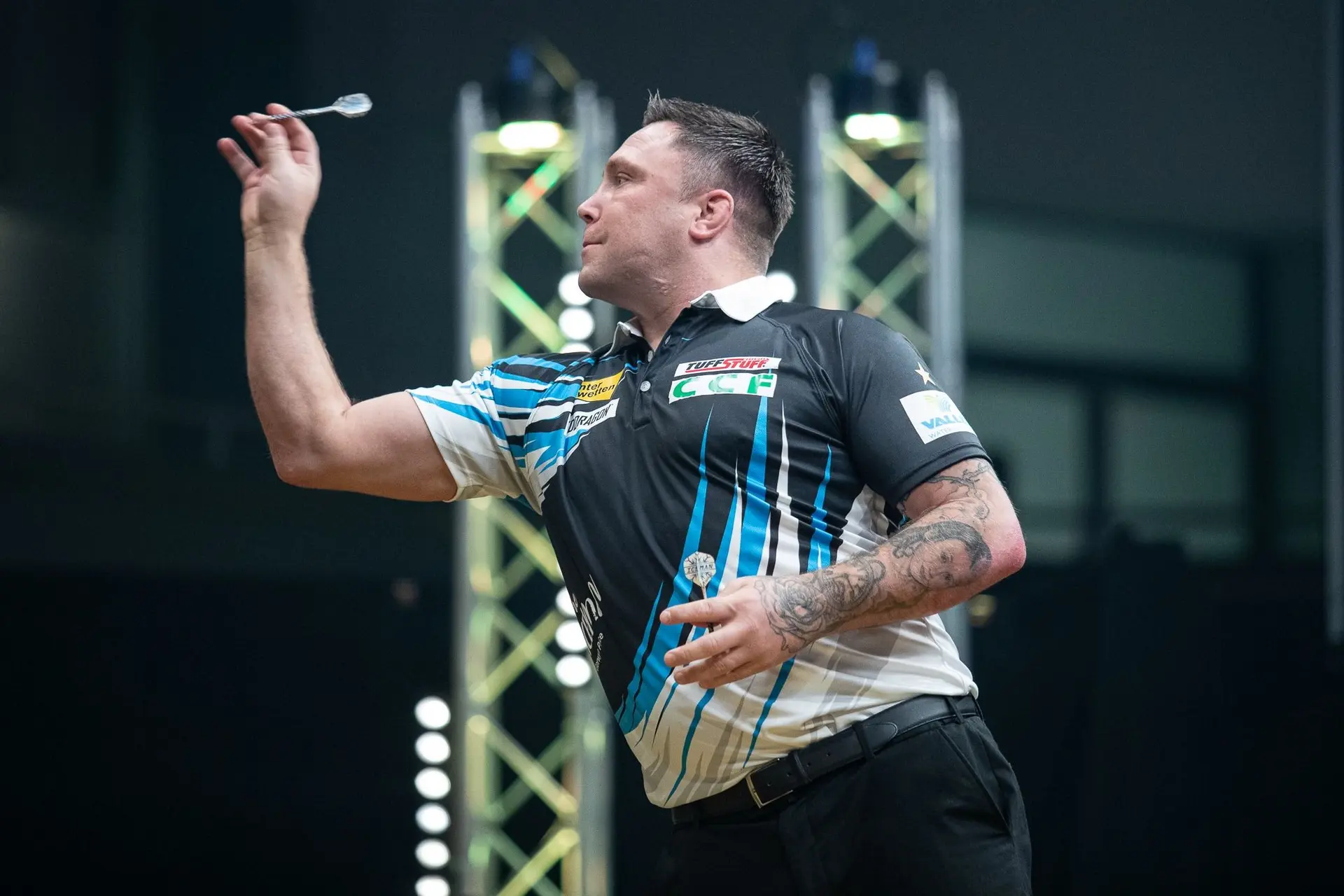 Price in den European Tour Top 10 mit Average bei den International Darts Open