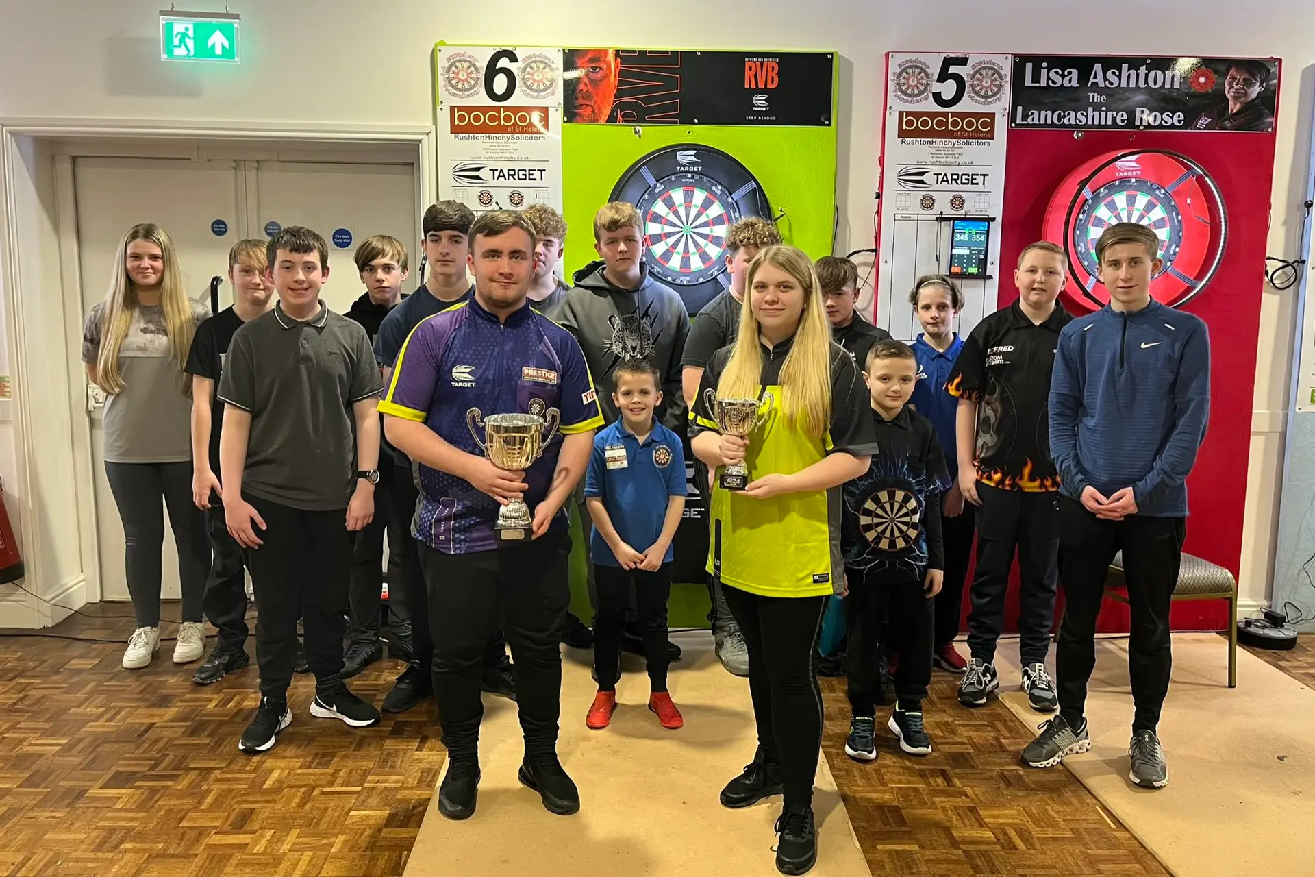 Erfolgreiche Akademie für junge Dartspieler in St. Helens kooperiert mit dem großen Hersteller Target Darts