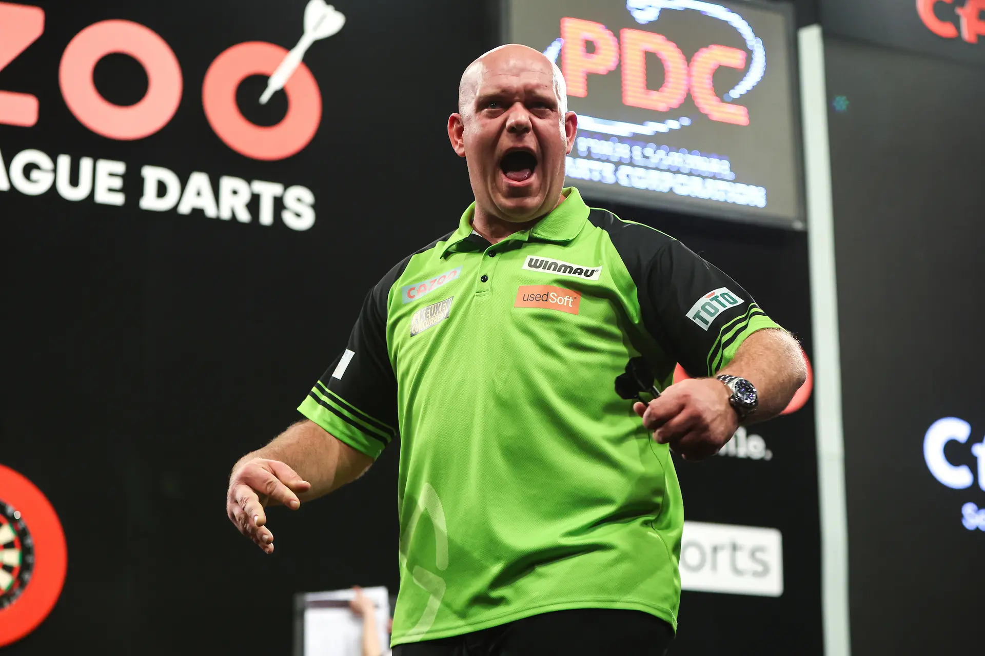 Van Gerwen hat den letzten Finalplatz in der Premier League Darts nach einem spannenden Spiel gegen Smith