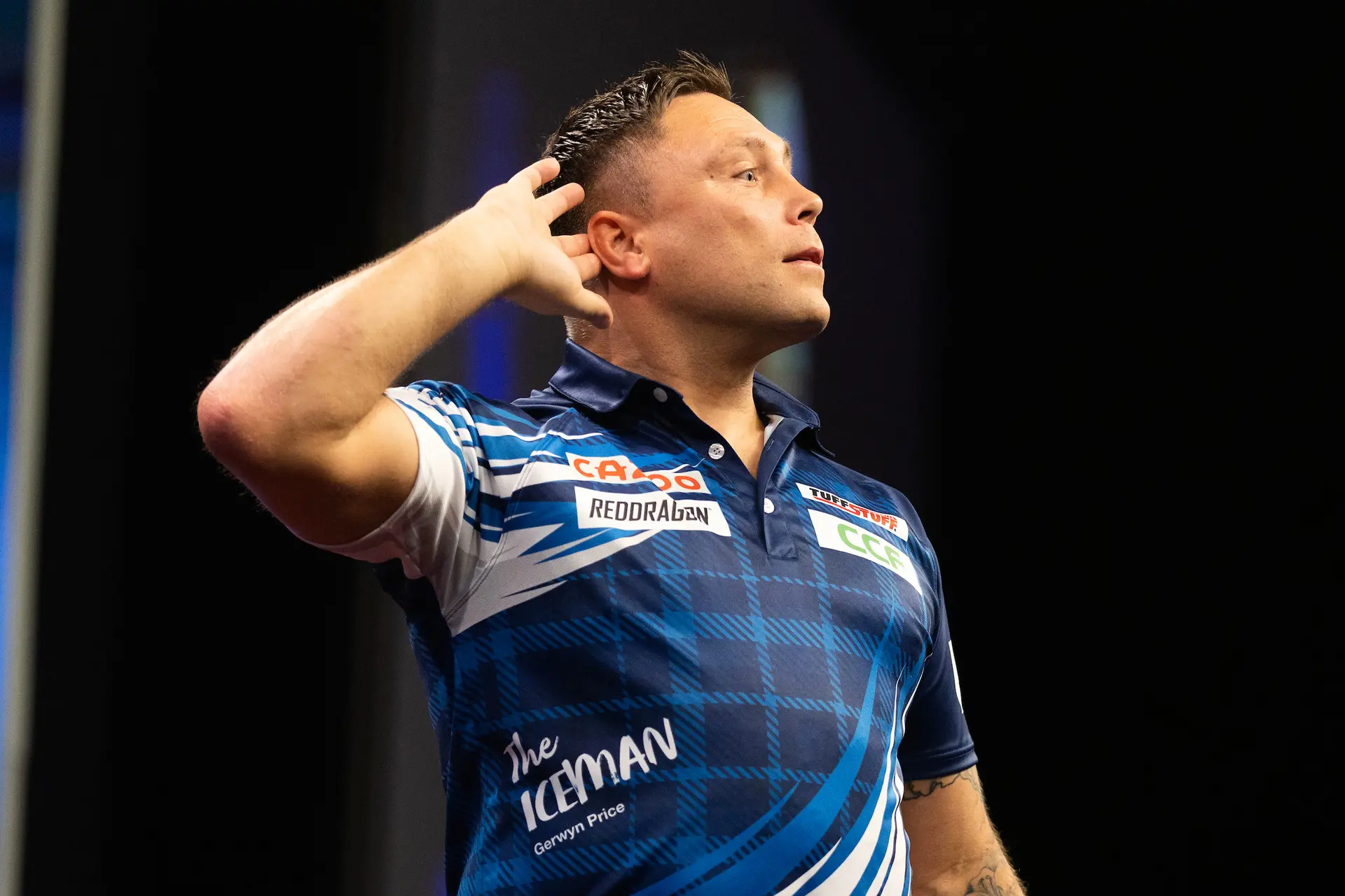 Überragender Price demontiert Clayton und ist erster Finalist der Premier League Darts