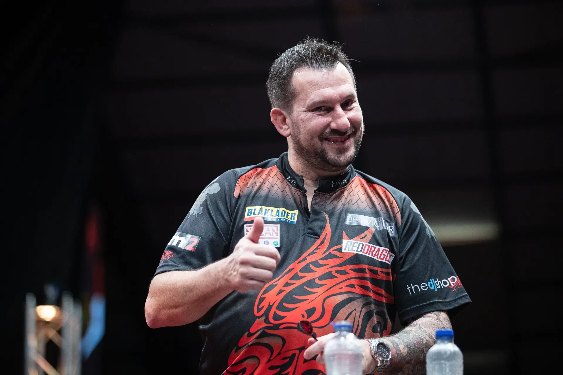 Clayton erreicht mit Hilfe von Price die Playoffs: "Ich sollte ihm auf jeden Fall einen Drink spendieren"