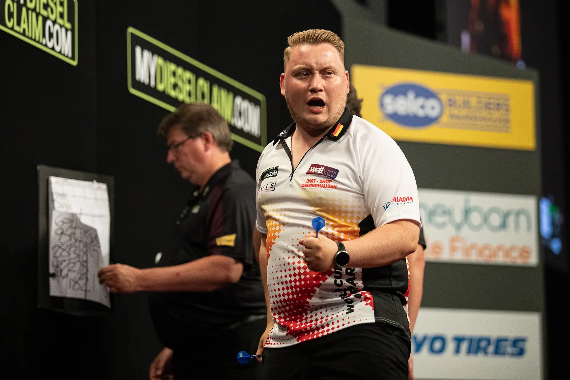 Deutschland setzt sich beim World Cup of Darts deutlich gegen Topnation England durch