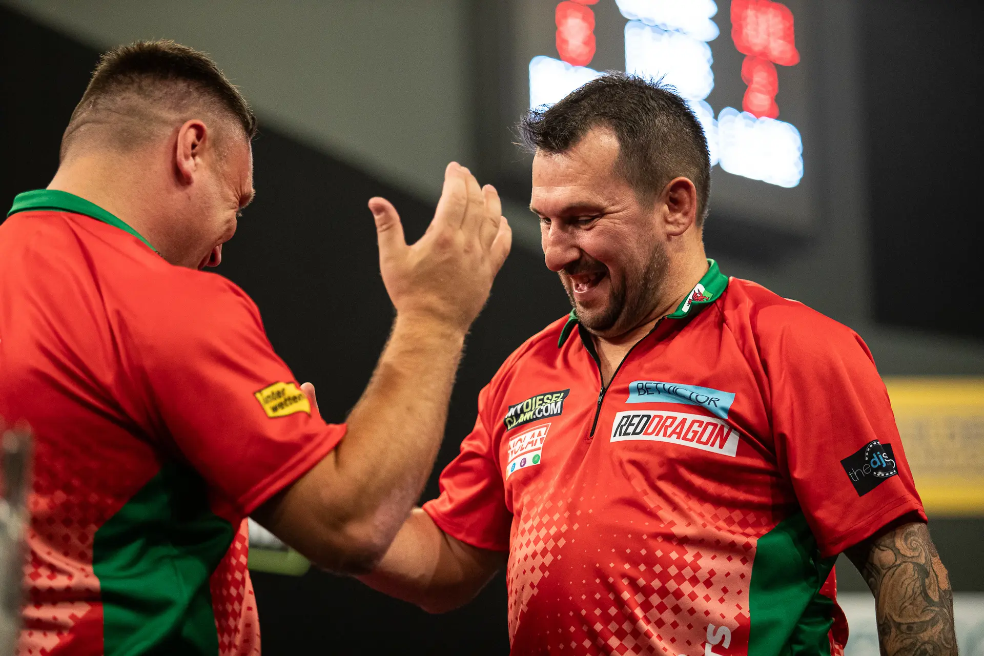 Starkes Wales demütigt Schottland im Finale des World Cup of Darts
