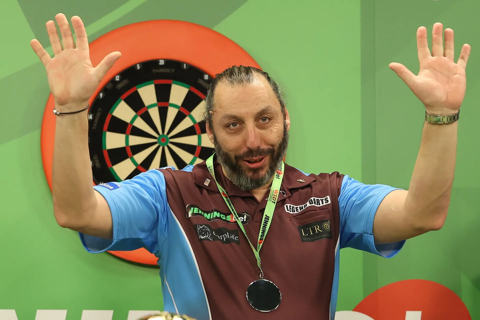 Howson nach dritter Major-Finalniederlage auf der World Seniors Darts Tour: "Ich gebe die Hoffnung auf einen Titel noch nicht auf"