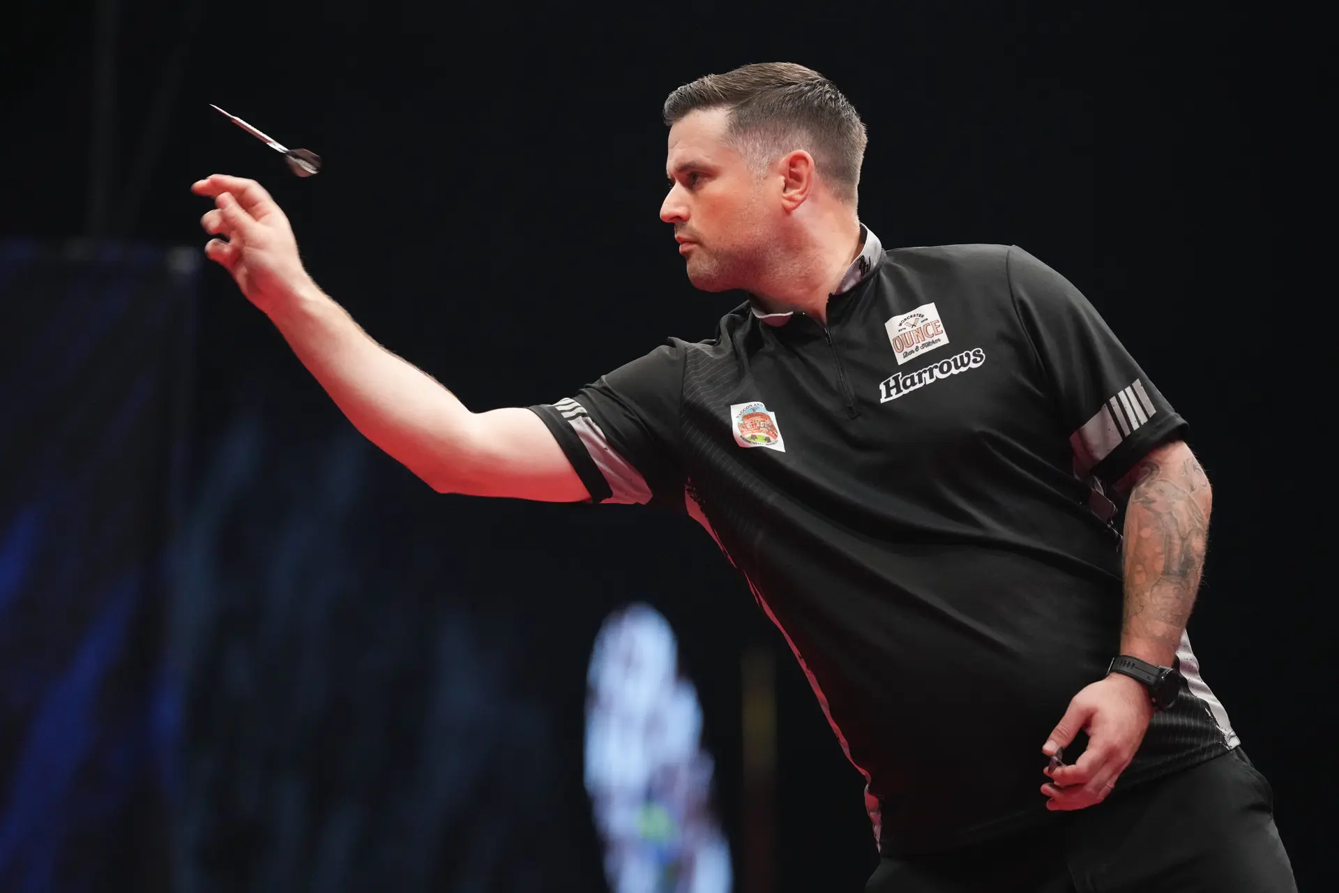 Woodhouse wirft bei der Players Championship 24 einen 9-Darter
