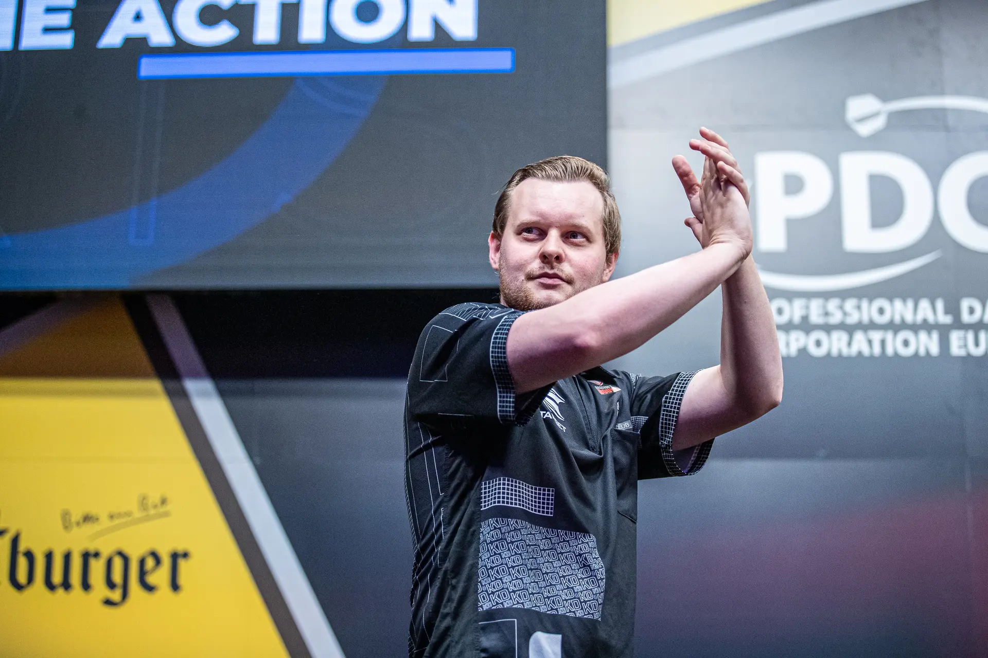 Kevin Doets feiert sein Debüt mit einem Whitewash-Sieg zum Auftakt der Darts Weltmeisterschaft 2024