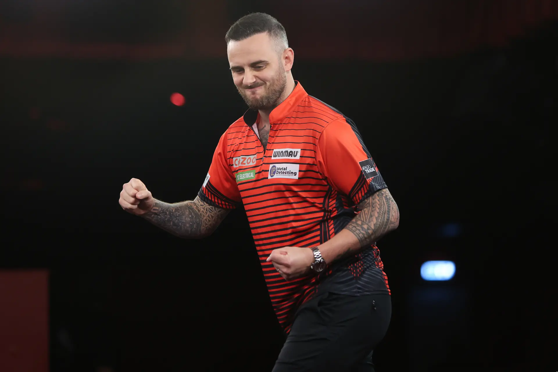 Joe Cullen erreicht bei der Darts Weltmeisterschaft problemlos die dritte Runde