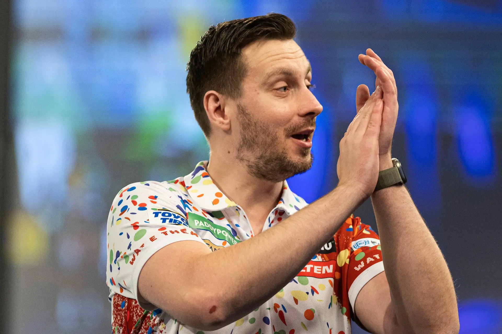 Florian Hempel macht sich Einzug ins Halbfinale der Players Championship 17 unnötig schwer, besiegt aber Ryan Searle dennoch