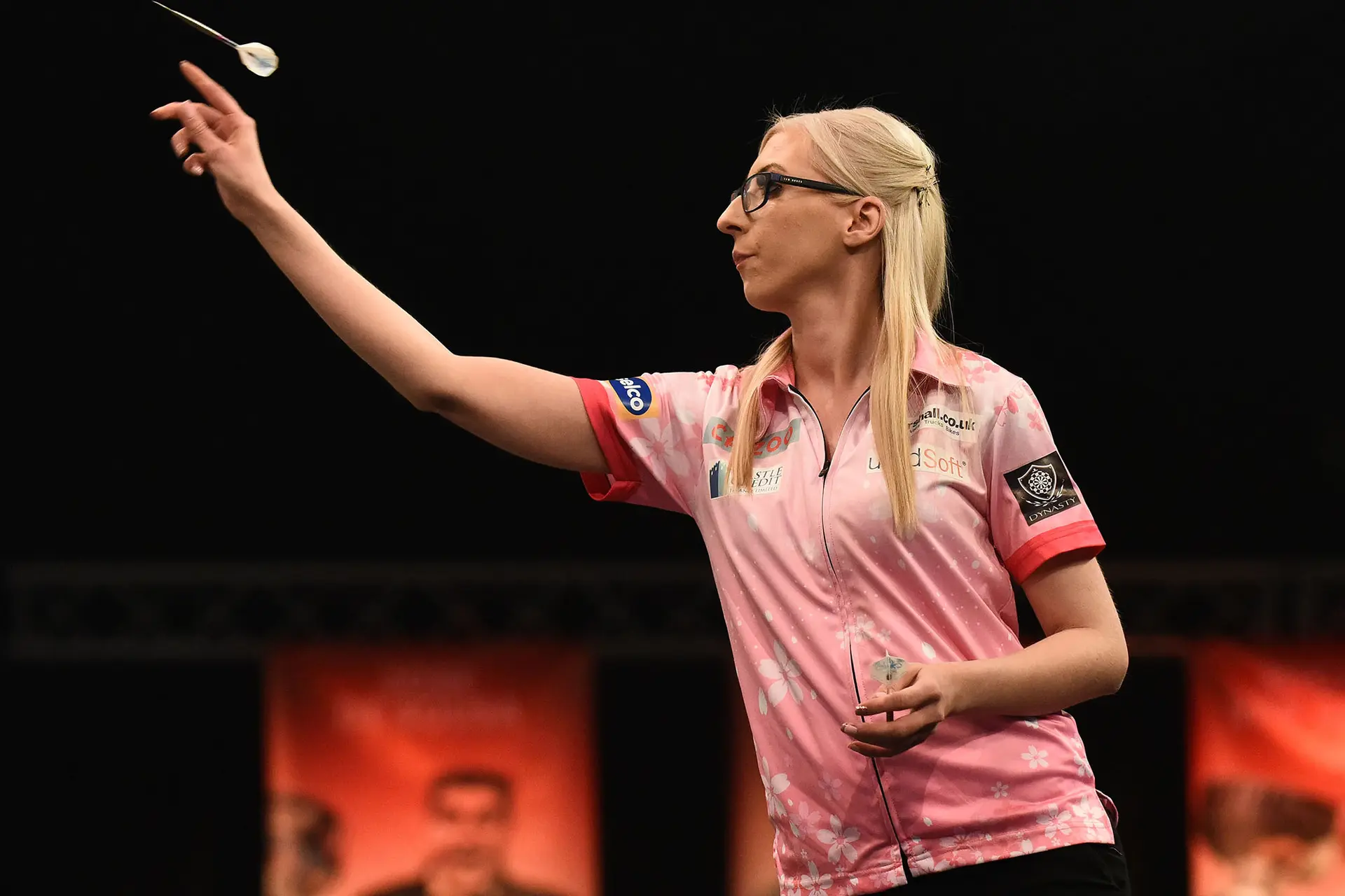 ''Sie wäre gerne mehrfache Weltmeisterin'' - Fallon Sherrock versteht die Entscheidung von Beau Greaves, nicht an der PDC Darts WM teilzunehmen