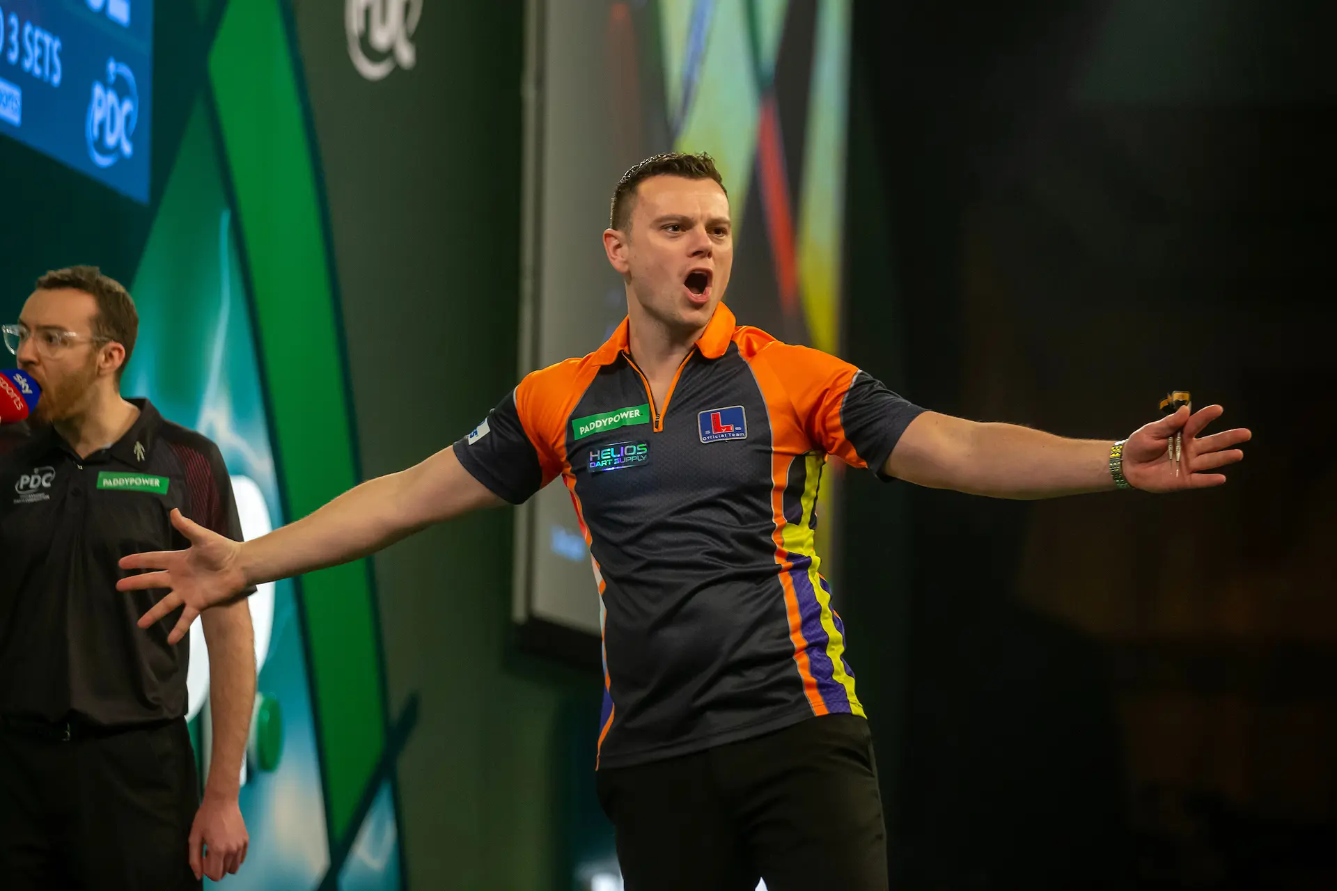 Jeffrey de Graaf verblüfft mit Sieg über Jose de Sousa und erreicht die letzten 32 der Darts WM