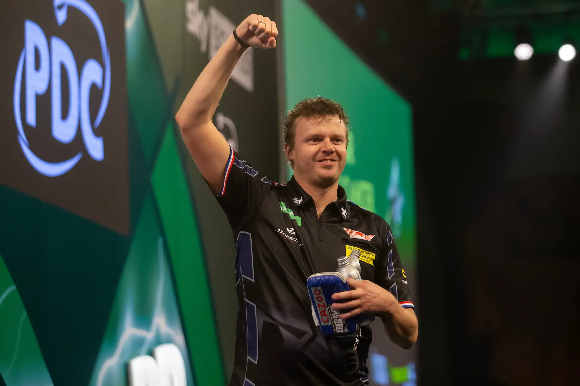Richard Veenstra schlägt Kim Huybrechts bei der Darts WM mit einem schmerzhaften Whitewash