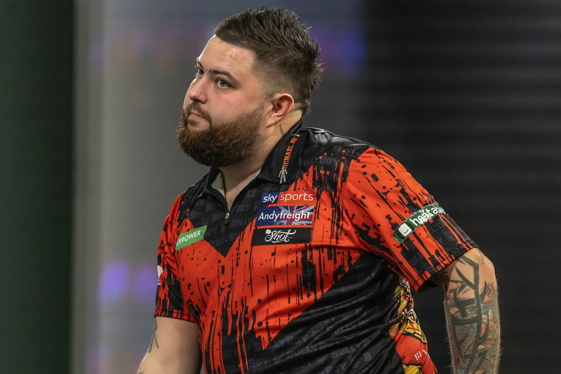 Michael Smith wird von Dimitri Van den Bergh im Achtelfinale des Masters aus dem Rennen geworfen
