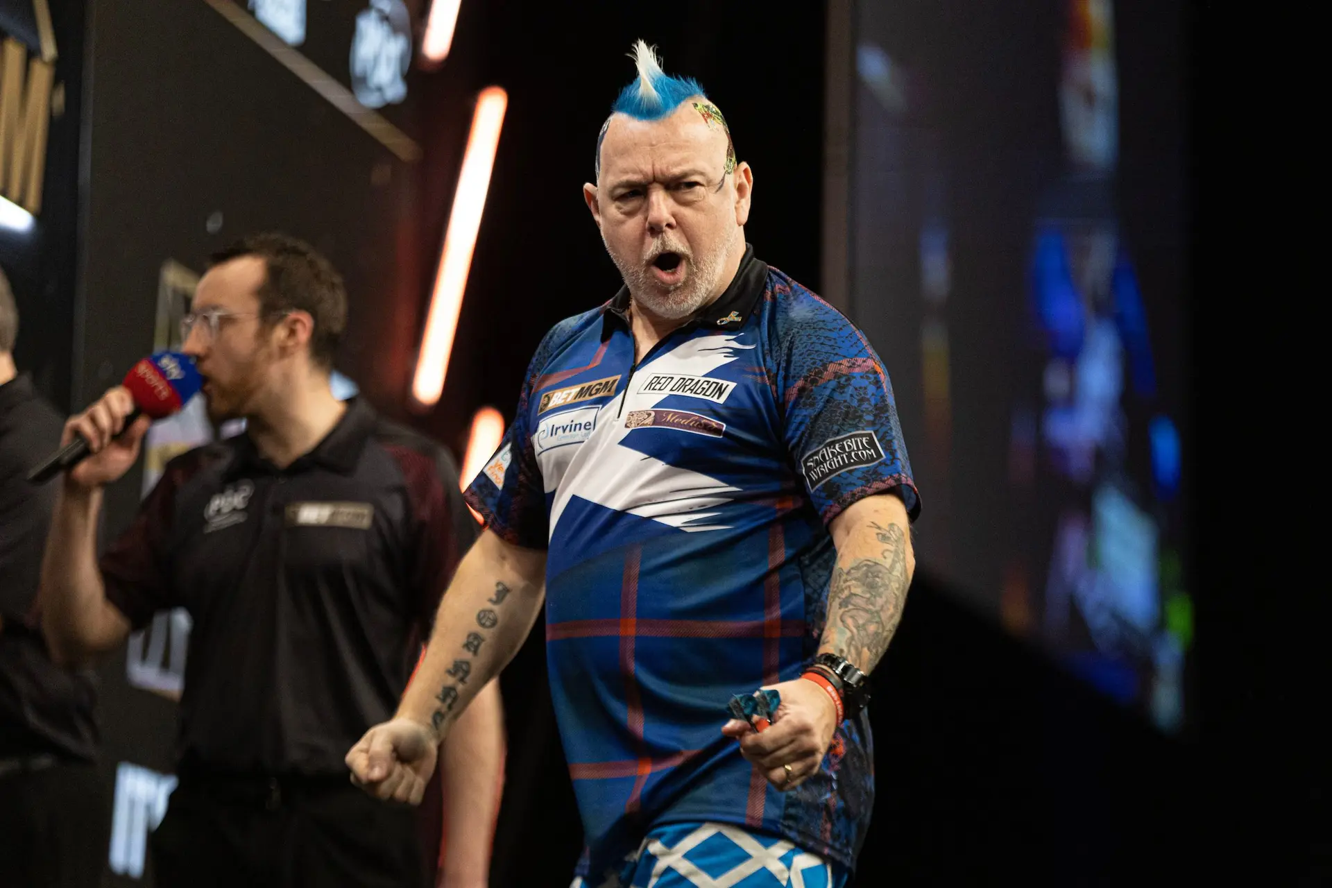 Peter Wright gegen Chris Dobey und Christian Perez gegen Damon Heta im Players Championship 4 Halbfinale