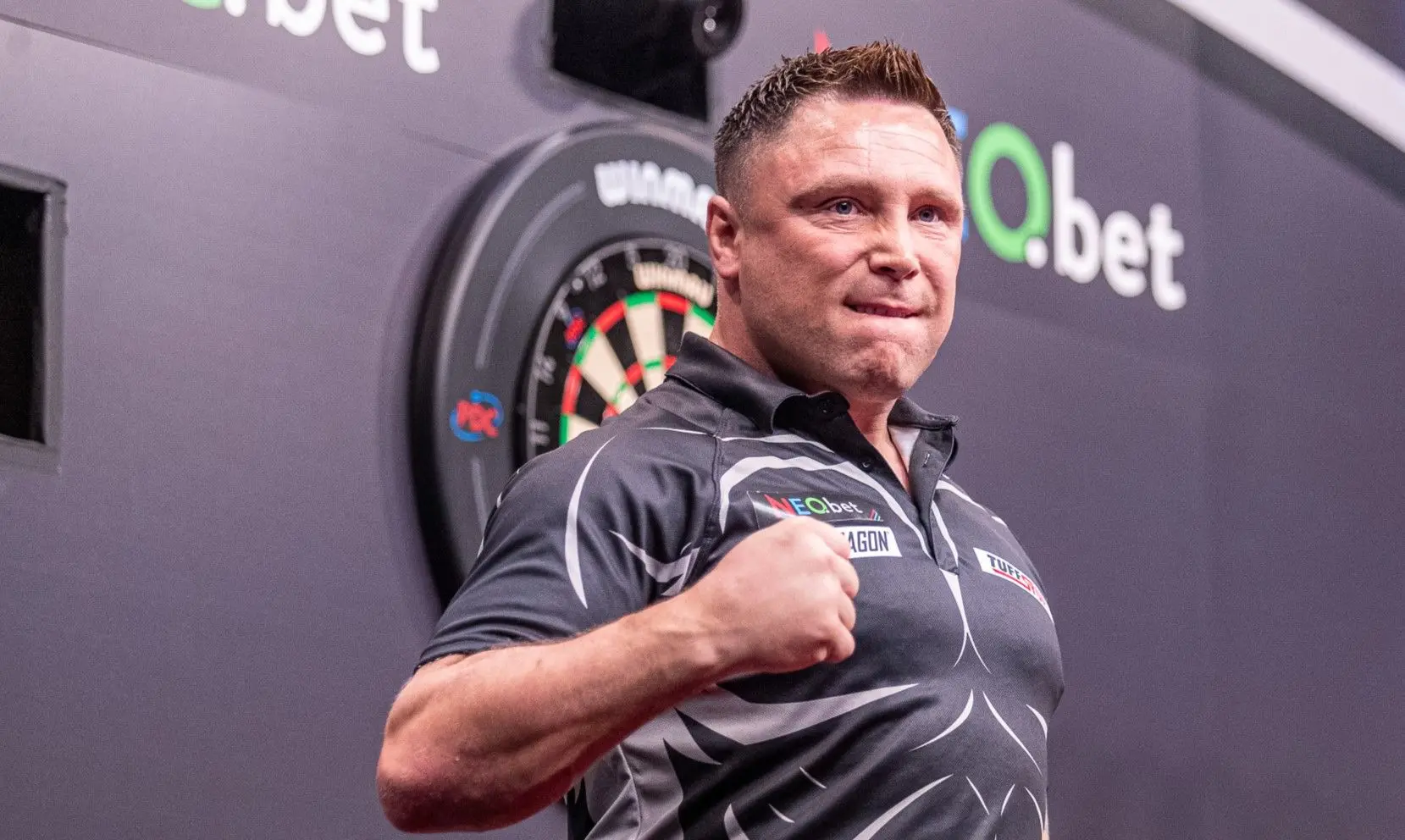 "Ich habe es geliebt, die Schuhe wieder anzuziehen" - Gerwyn Price spielte kurz vor dem German Darts Grand Prix ein Rugby-Match für einen guten Zweck