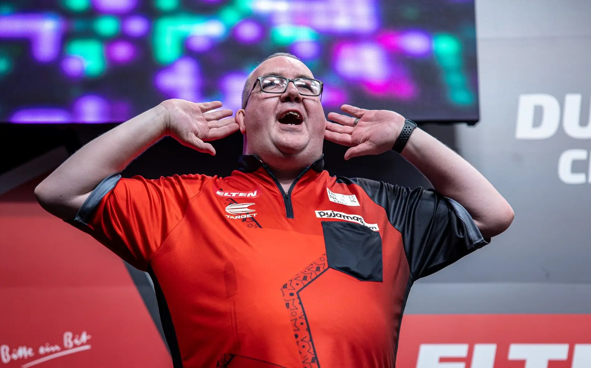 "Meine Frau ist nicht glücklich, weil ich nur Kisten im Haus habe" - Stephen Bunting großer Sammler von Panini-Aufklebern