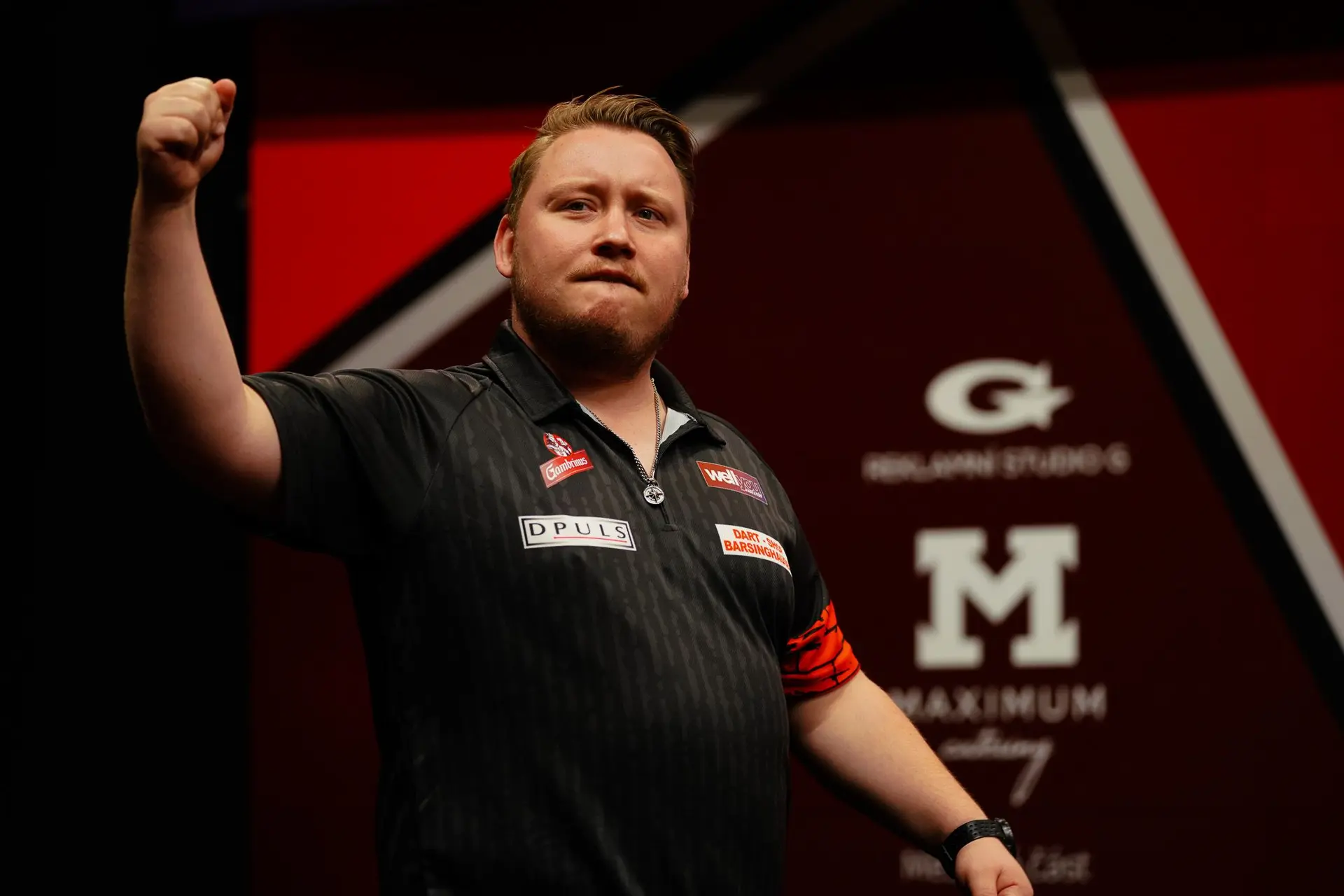 Martin Schindler hält mit Sieg über Beau Greaves Hoffnung auf Runde 2 des Grand Slam of Darts aufrecht