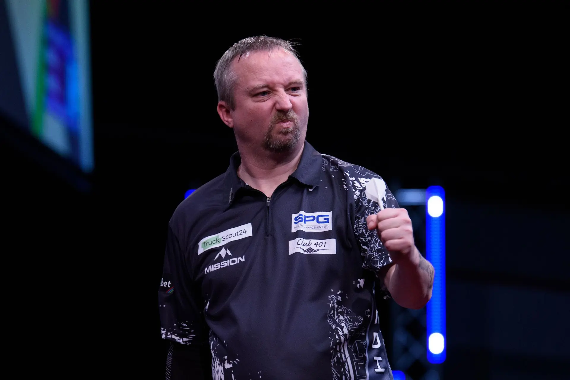Ein überragender Ritchie Edhouse bezwingt Gary Anderson und zieht ins EM-Halbfinale ein