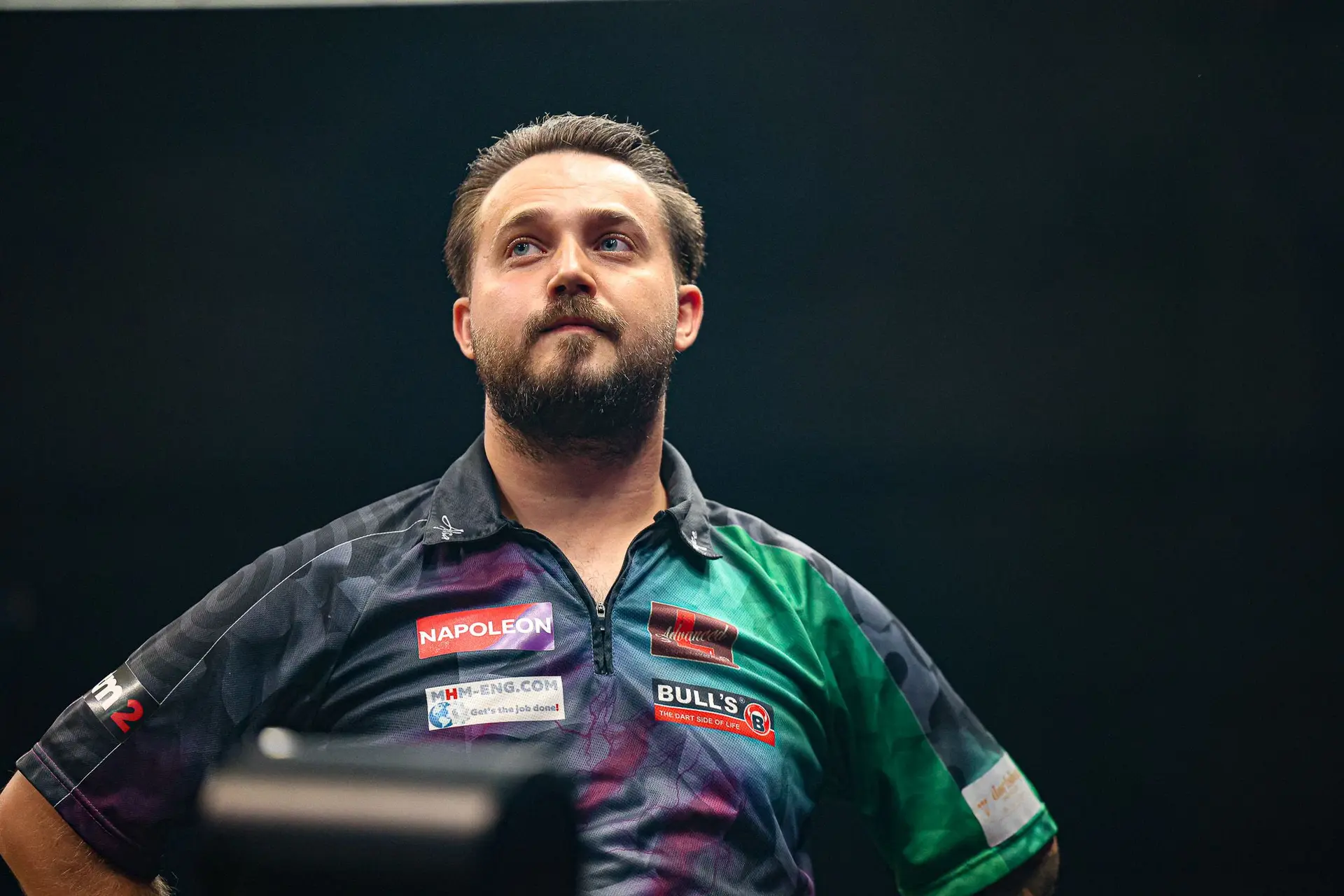 Brian Raman eröffnet die WDF Weltmeisterschaft 2024 mit stilvollem Comeback