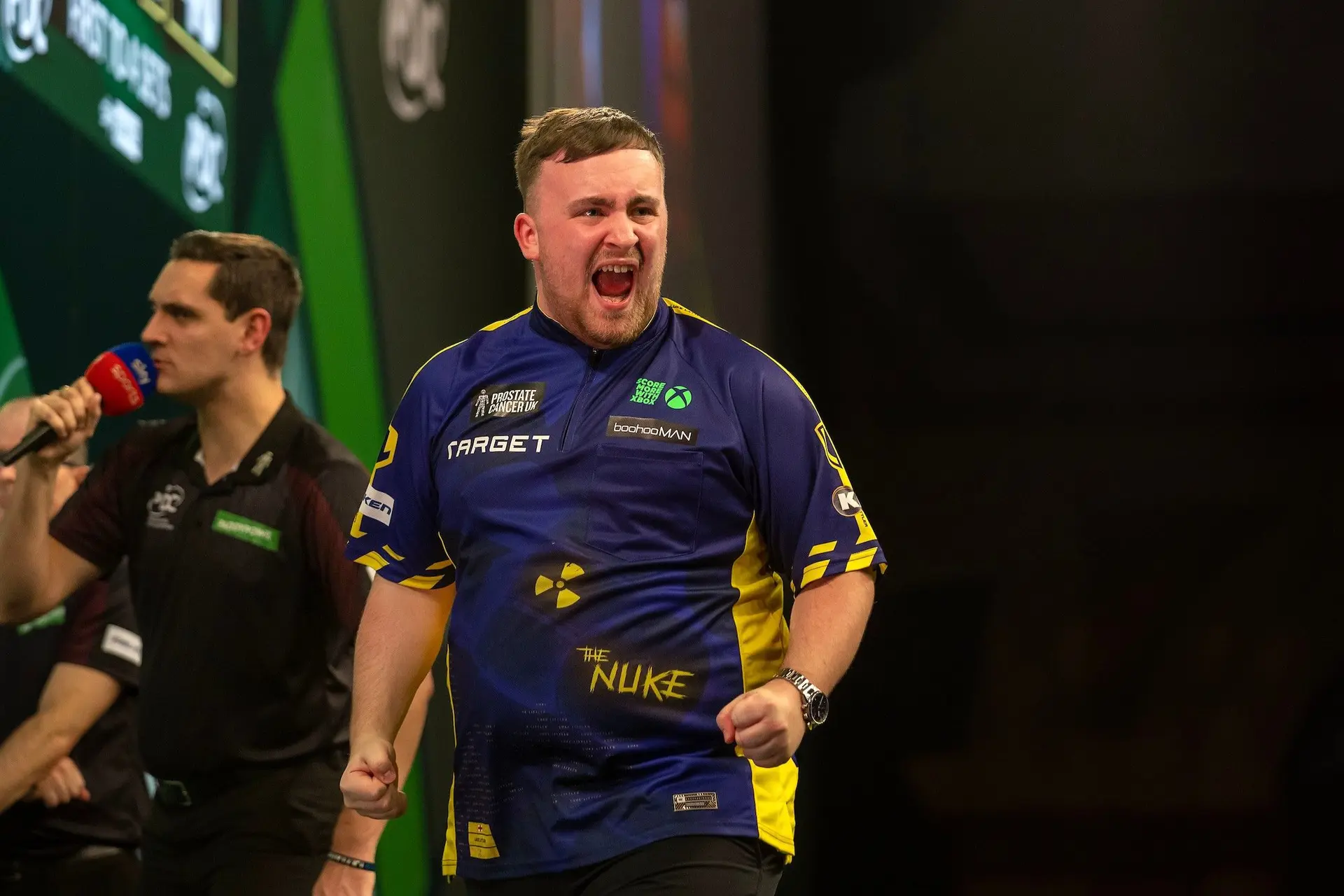 Die Halbfinals sind angerichtet: Luke Littler schlägt Nathan Aspinall bei der Darts WM