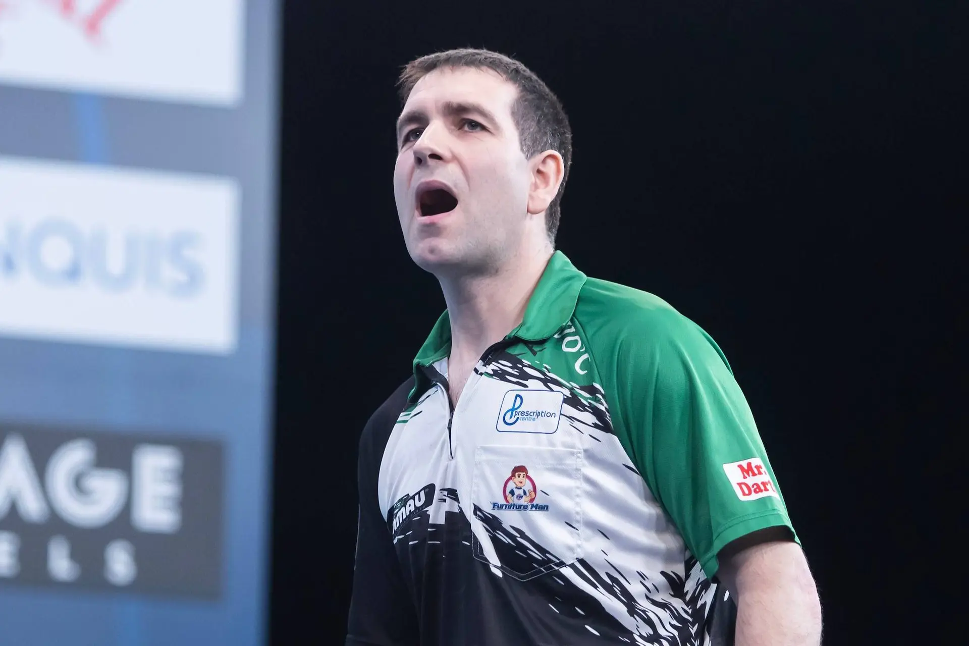 "Es ist furchtbar – vielleicht kippt hier bald jemand um" - William O’Connor warnt vor hitzigen Bedingungen in der Frankfurter Eissporthalle