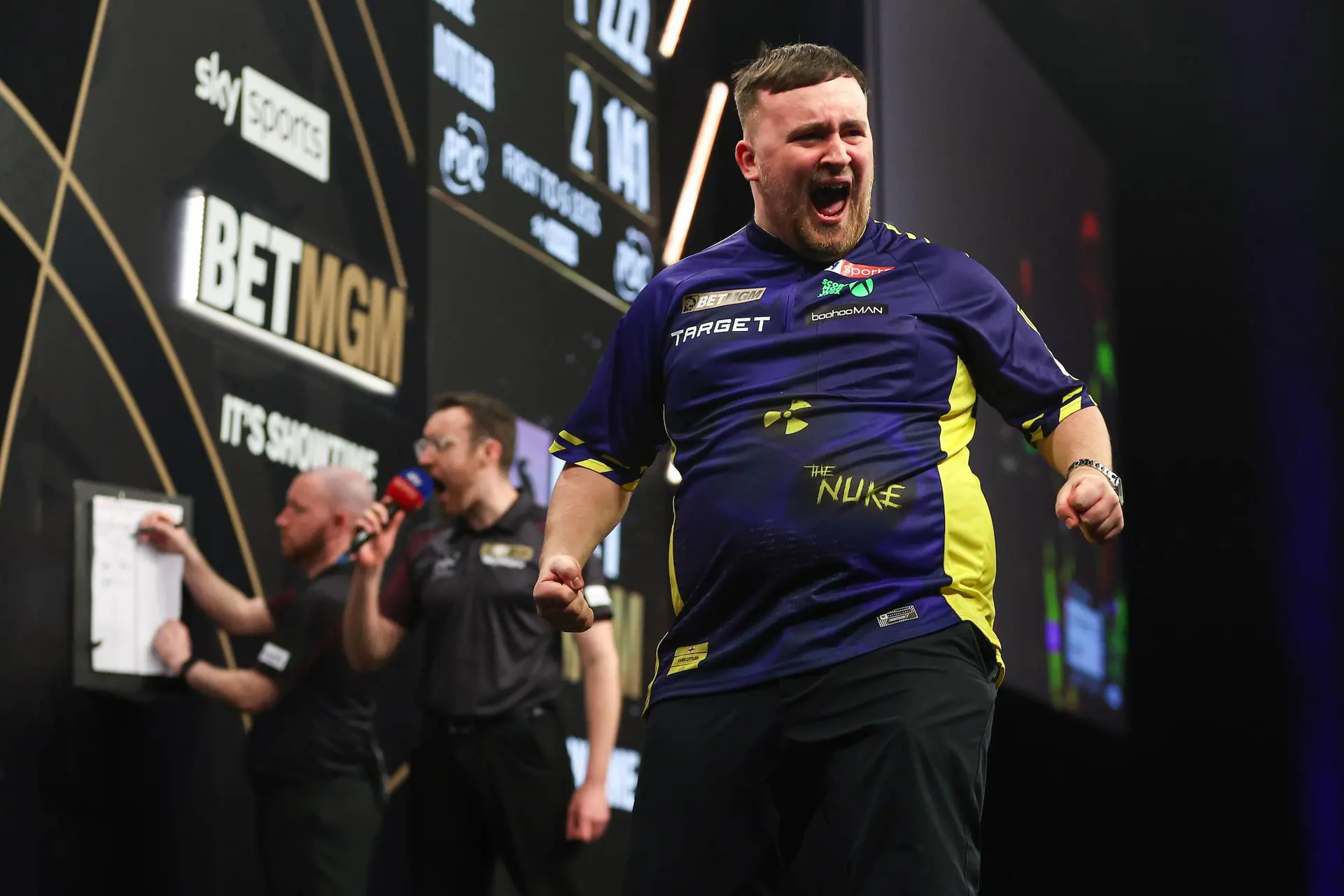 Littler schlägt Humphries im Finale von Newcastle - 4. Wochentitel für The Nuke
